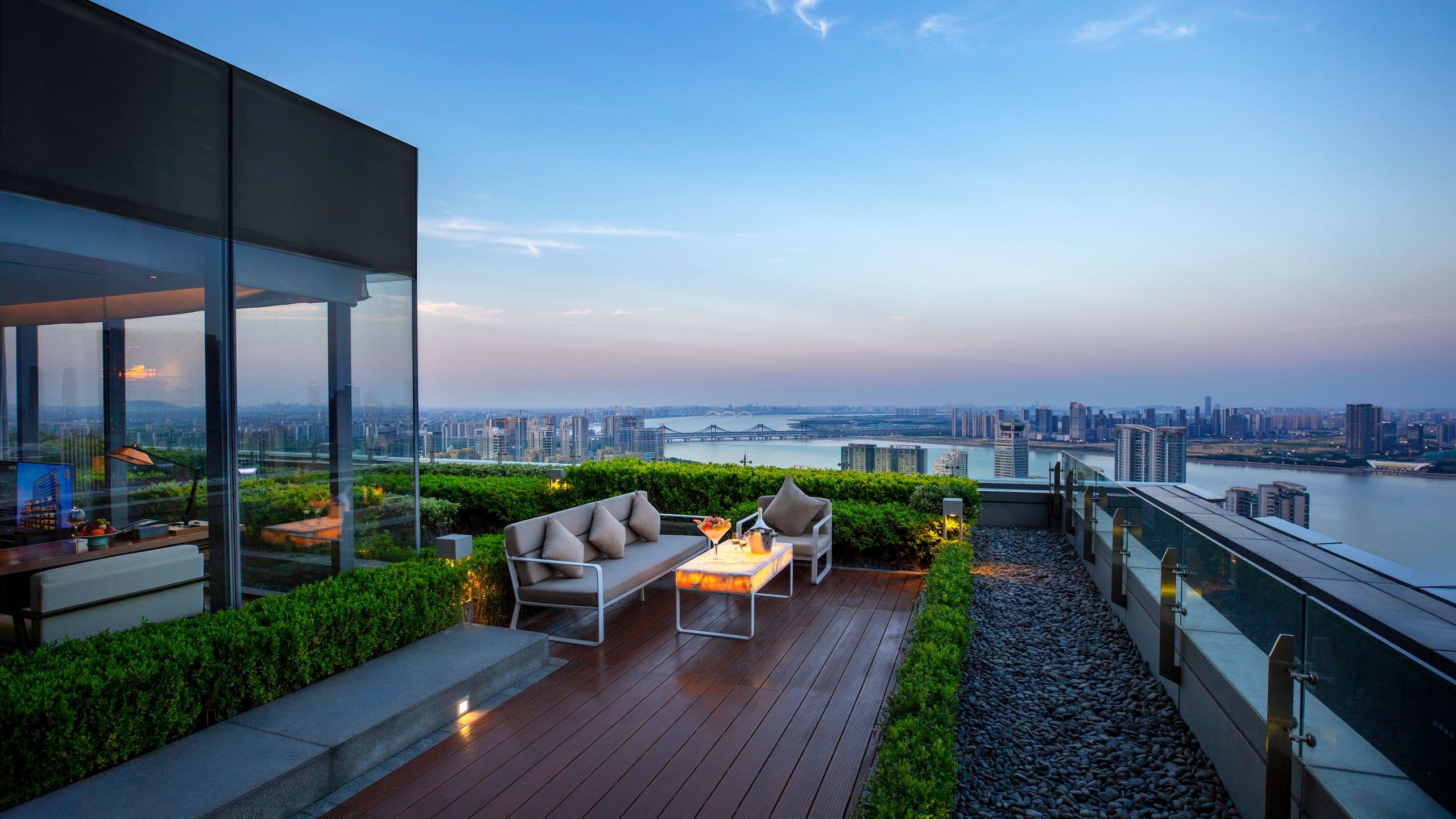 4 of 4 Park Hyatt Hangzhou Executive Suite Terrace