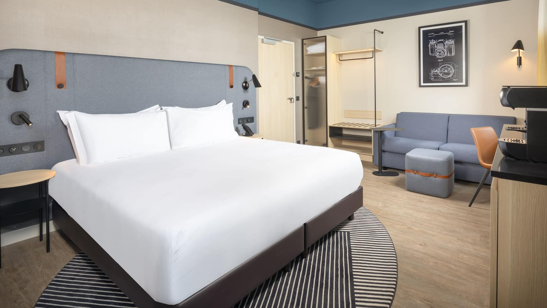 Hyatt Place Rouen Executive King Bed View