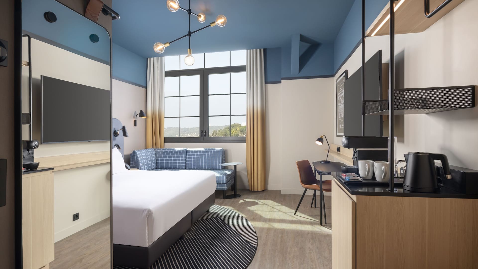 第 4，共 7 Hyatt Place Rouen Deluxe King Room Layout