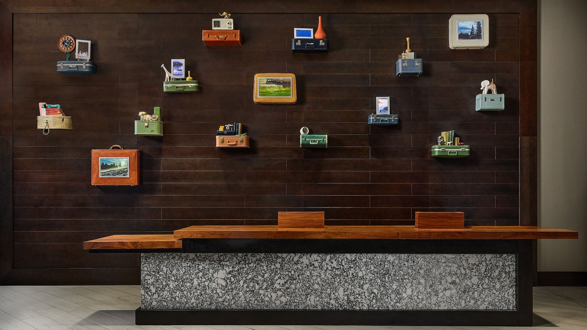 Hyatt Place Peña Station / Denver Airport Lobby Front Desk