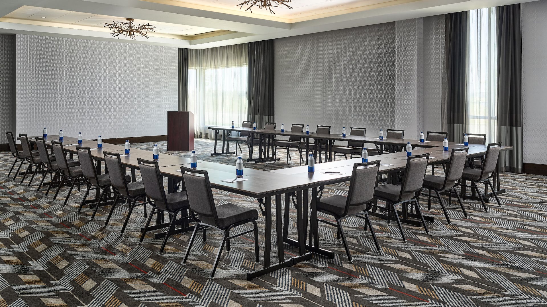 Hyatt Place Peña Station / Denver Airport Meetings Ballroomb U Shape No Screen