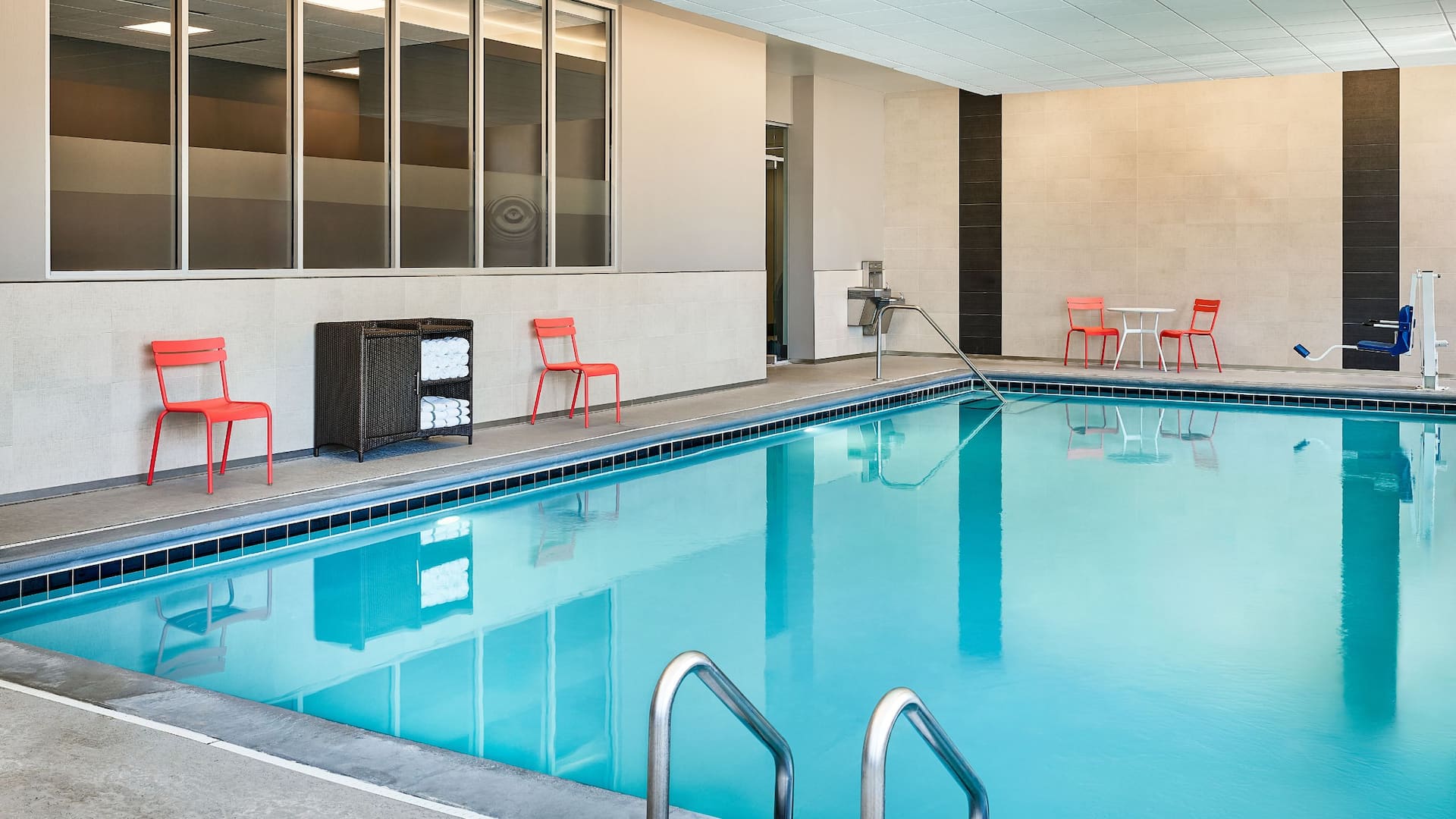 Hyatt Place Peña Station / Denver Airport Pool