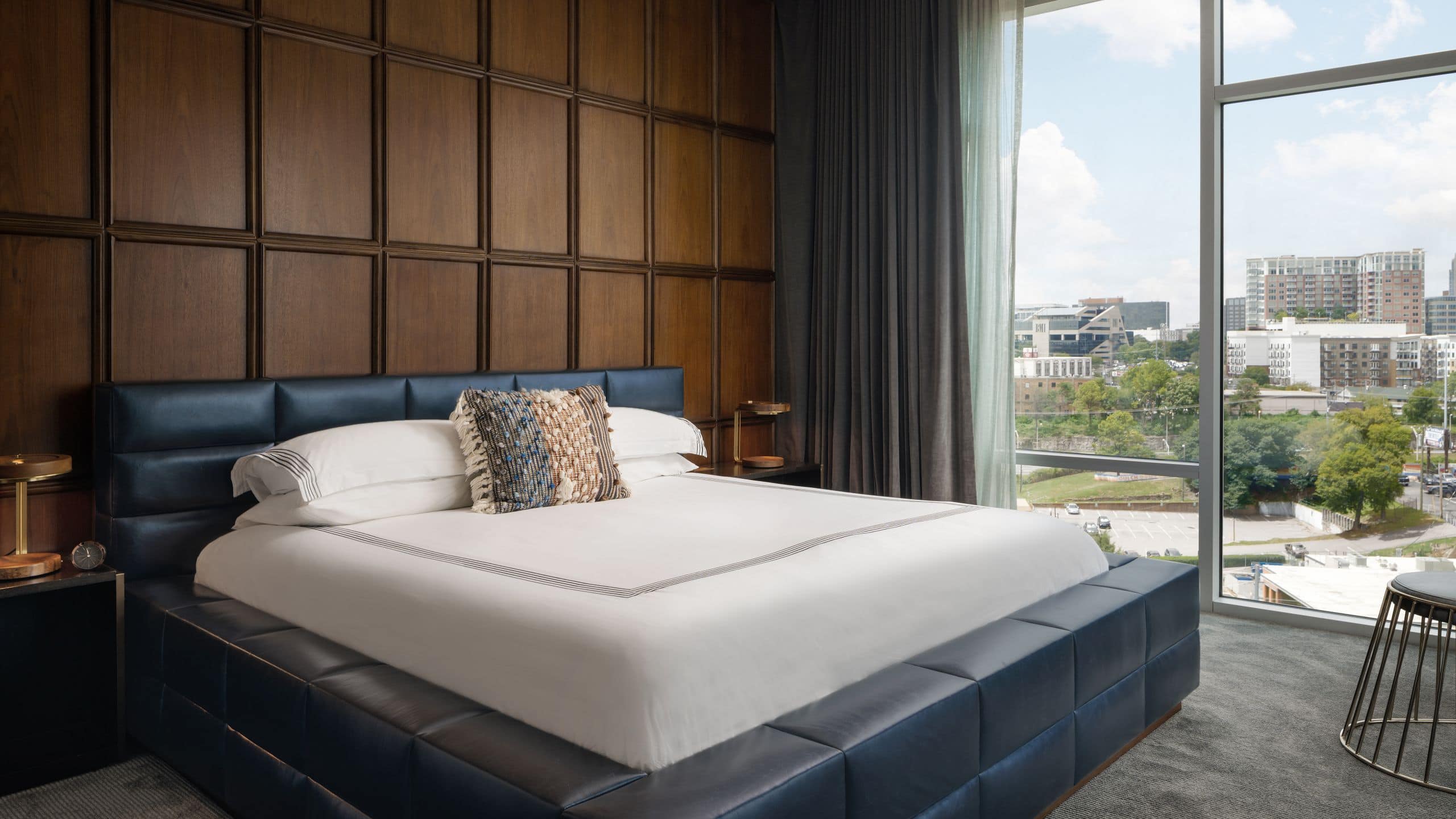 Thompson Nashville Bnath Penthousebedroom