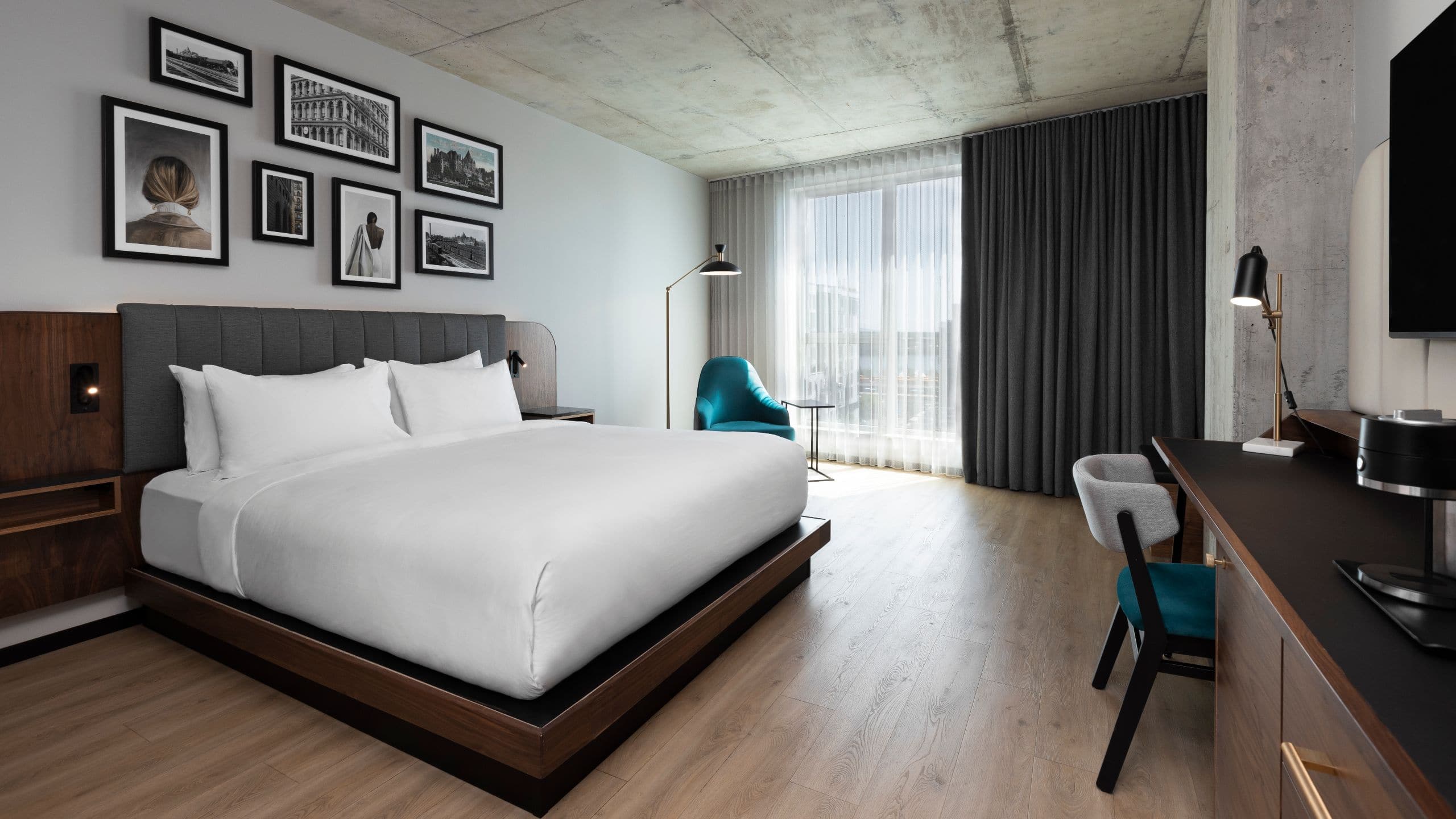 2 of 5 Hyatt Centric Montreal Accessible King