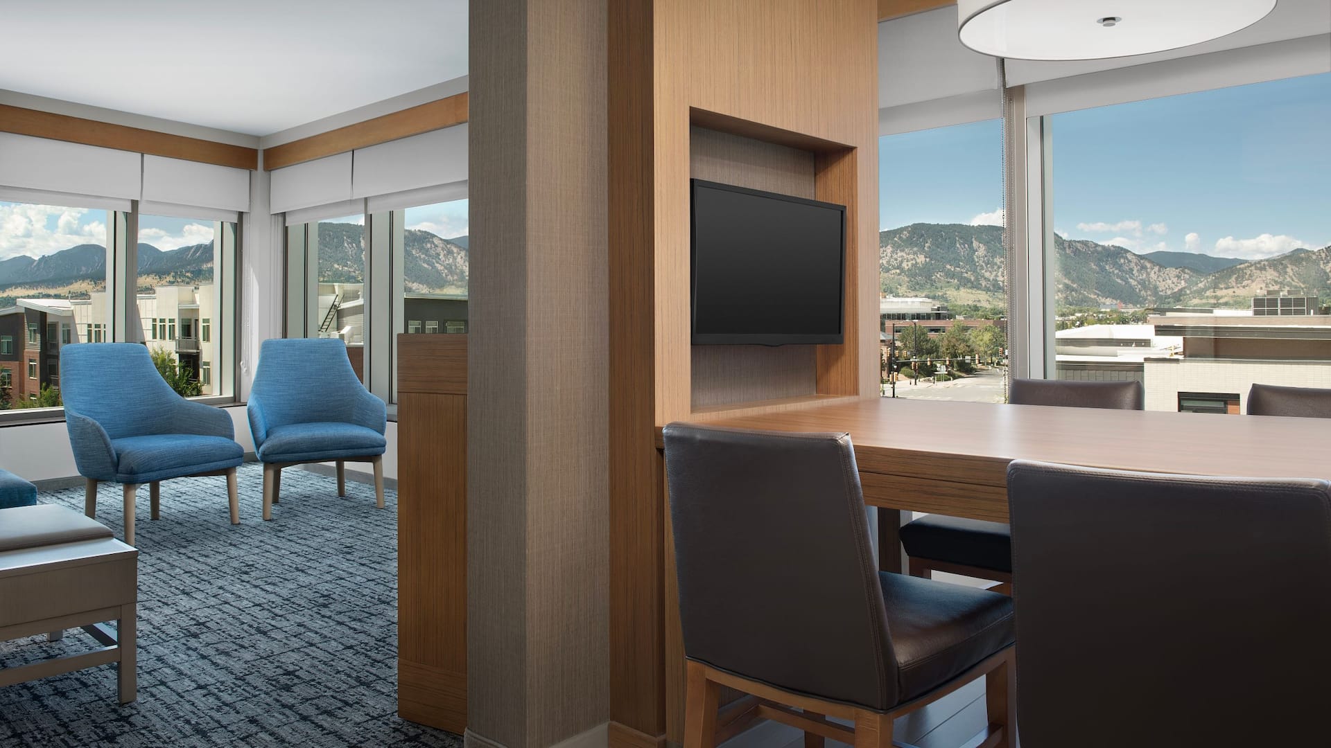 Hyatt Place Boulder/Pearl Street Premium King One Bed Wide