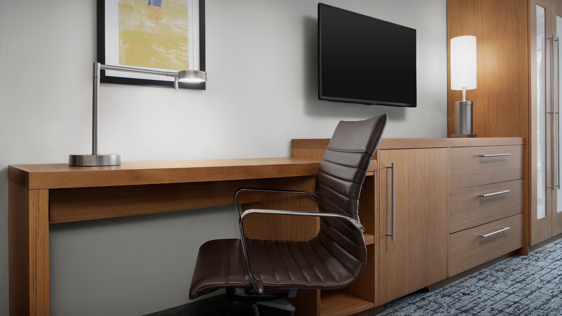 Hyatt Place Boulder/Pearl Street Desk Close-up