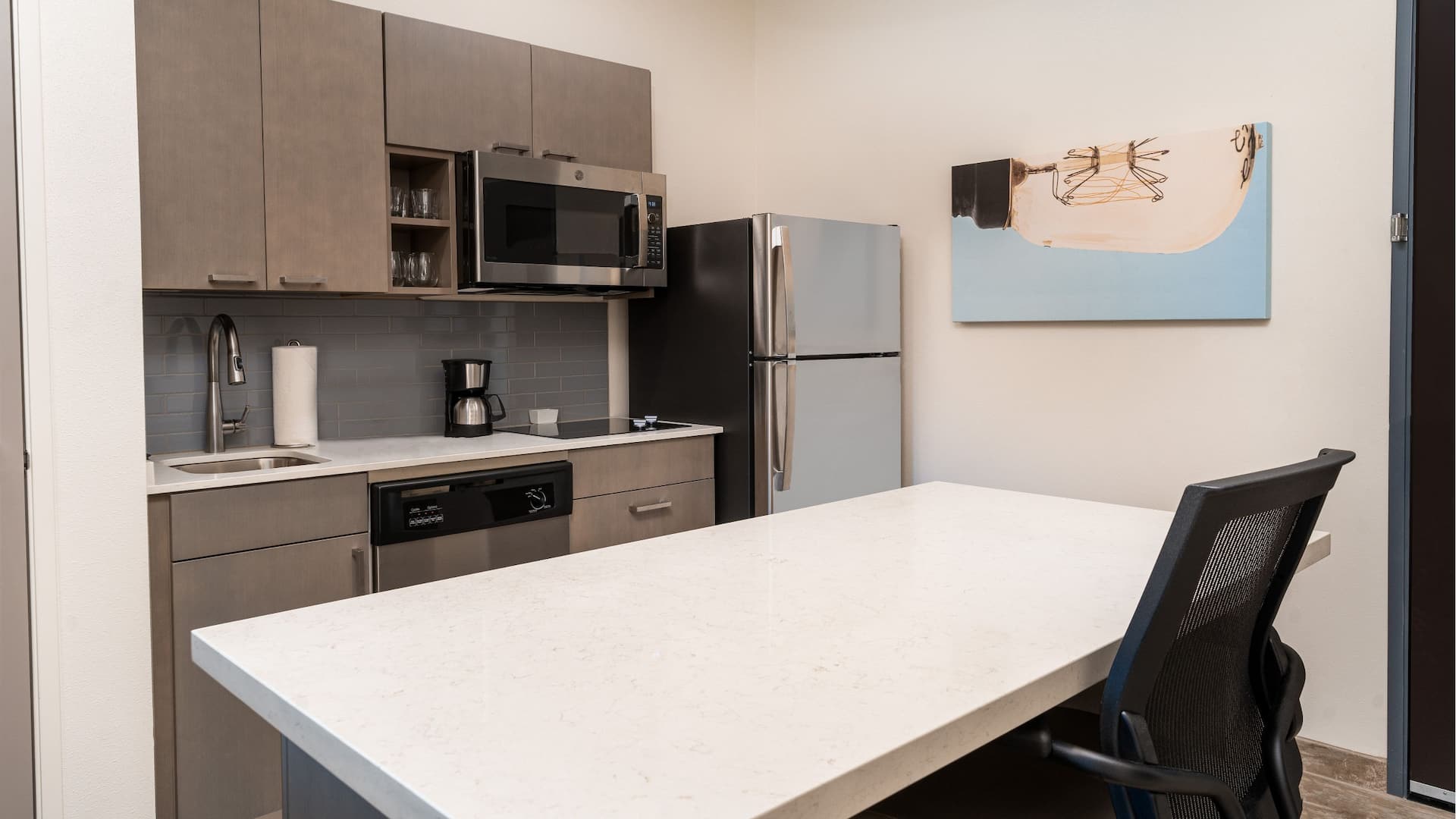 第 2，共 5 Hyatt House Nashville Airport Ada Studio King Kitchen