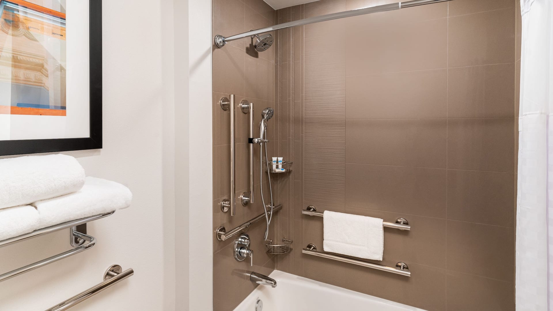 第 3，共 3 Hyatt House Nashville Airport Ada Tub