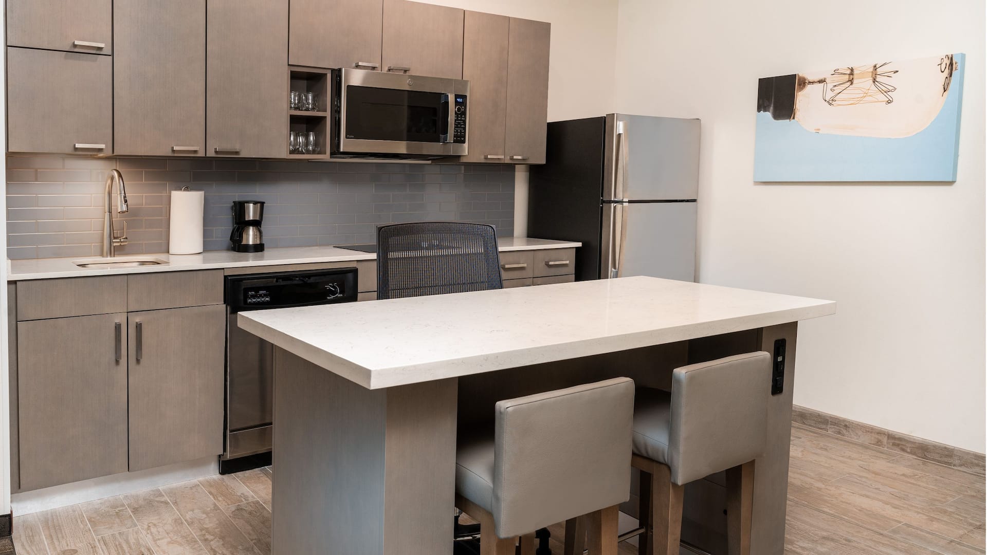 第 2，共 4 Hyatt House Nashville Airport Two Queen Studio Kitchen