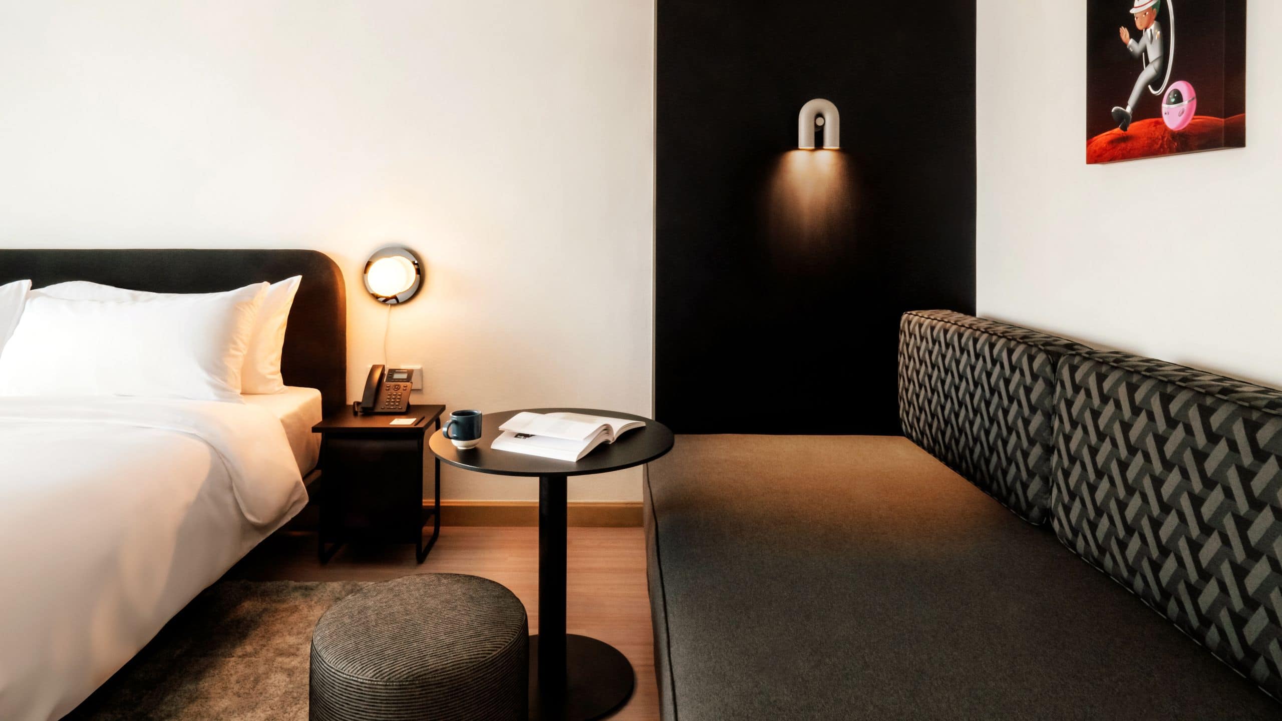 The StandardX, Bangkok Phra Arthit Guestroom
