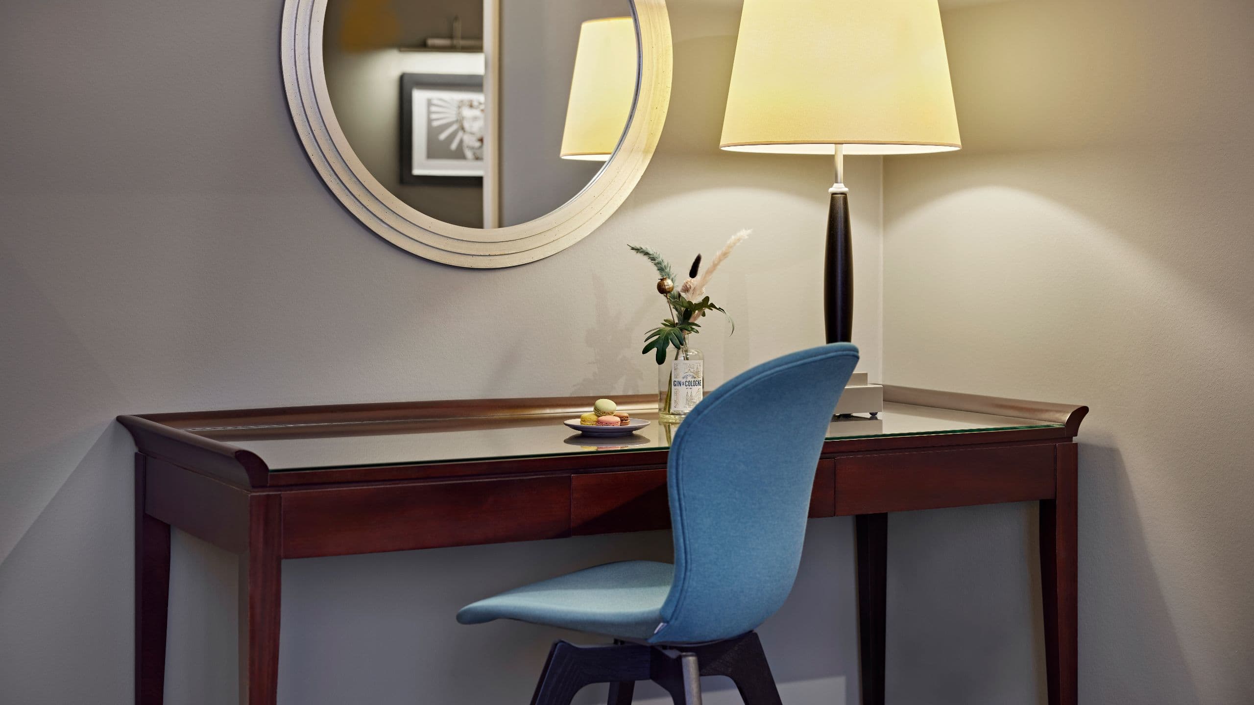 第 4，共 5 Lindner Hotel Cologne City Plaza 1 King Bed Premium Chair