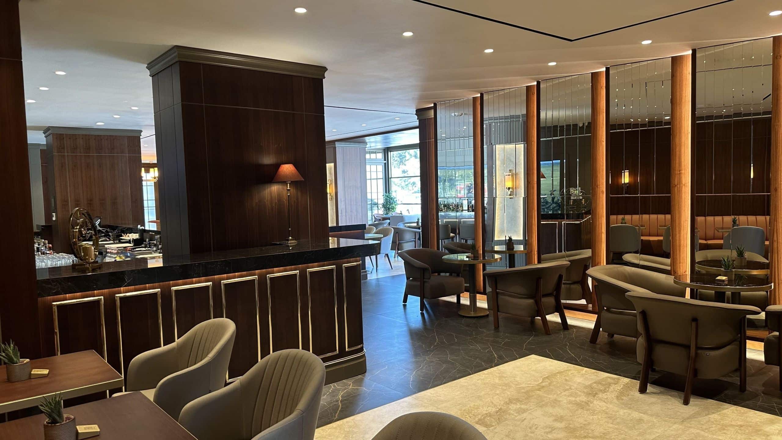 1 / 10 Hyatt Centric Levent Istanbul Gold Bar Entrance Stooling