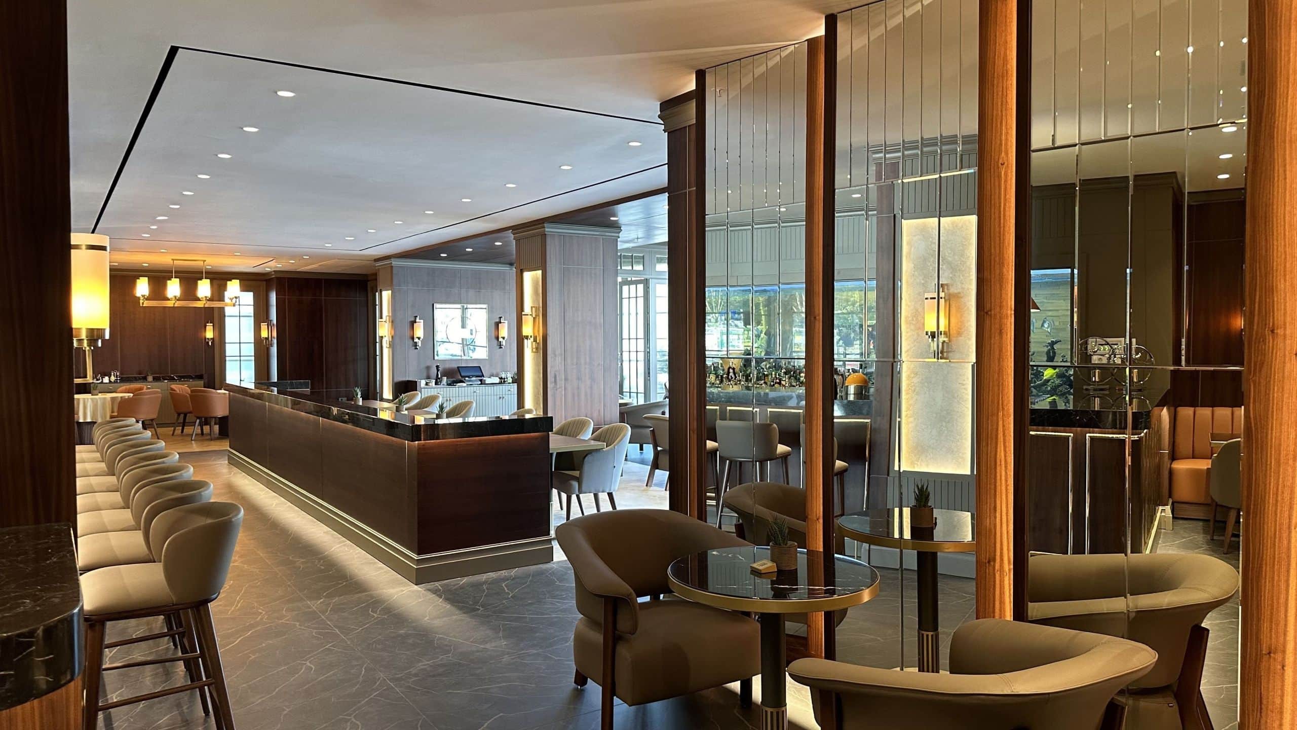 2 / 10 Hyatt Centric Levent Istanbul Gold Bar Entrance Hallway