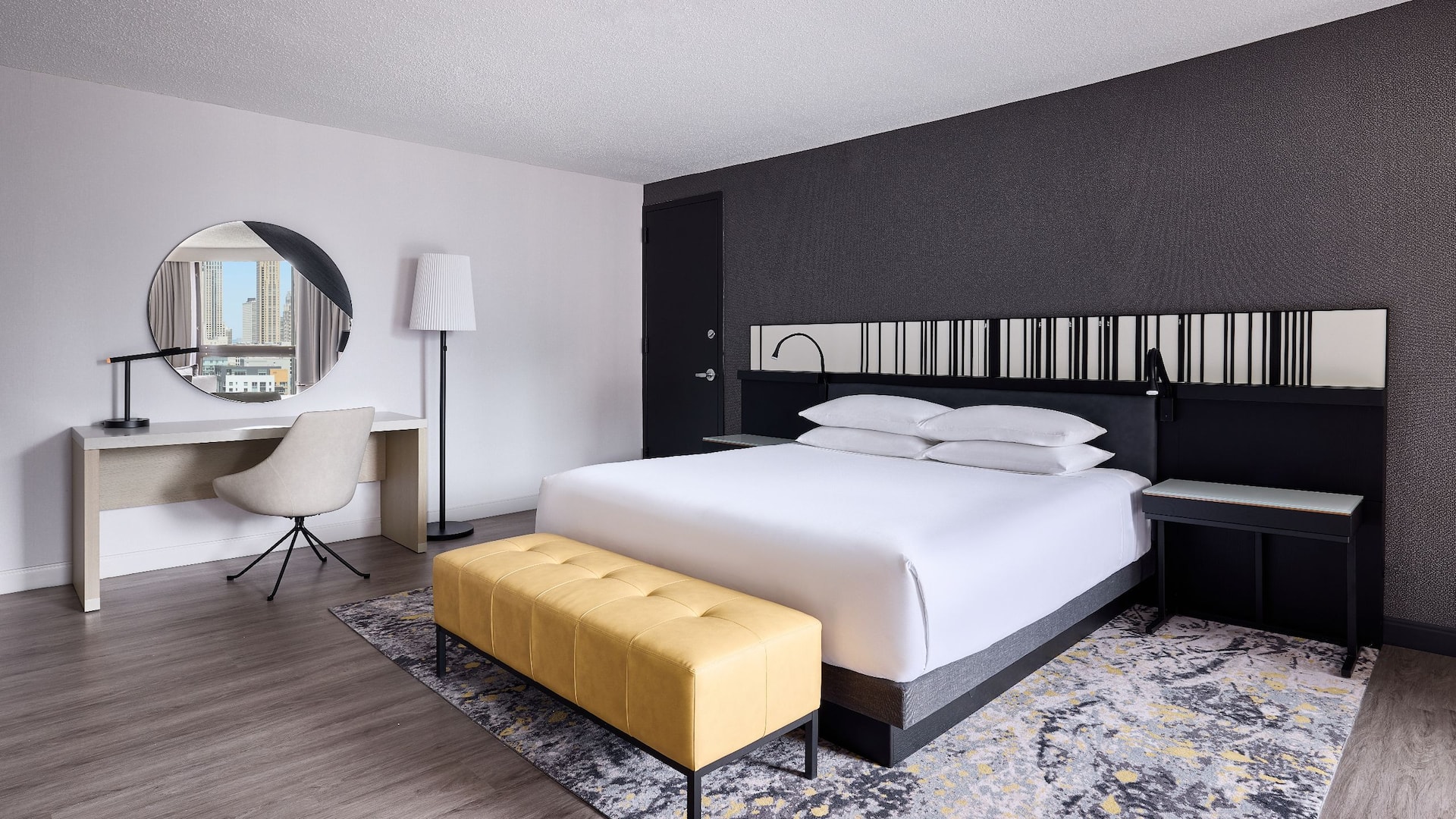 3 of 5 Hyatt Regency Chicago Skyline Suite Bed Angle