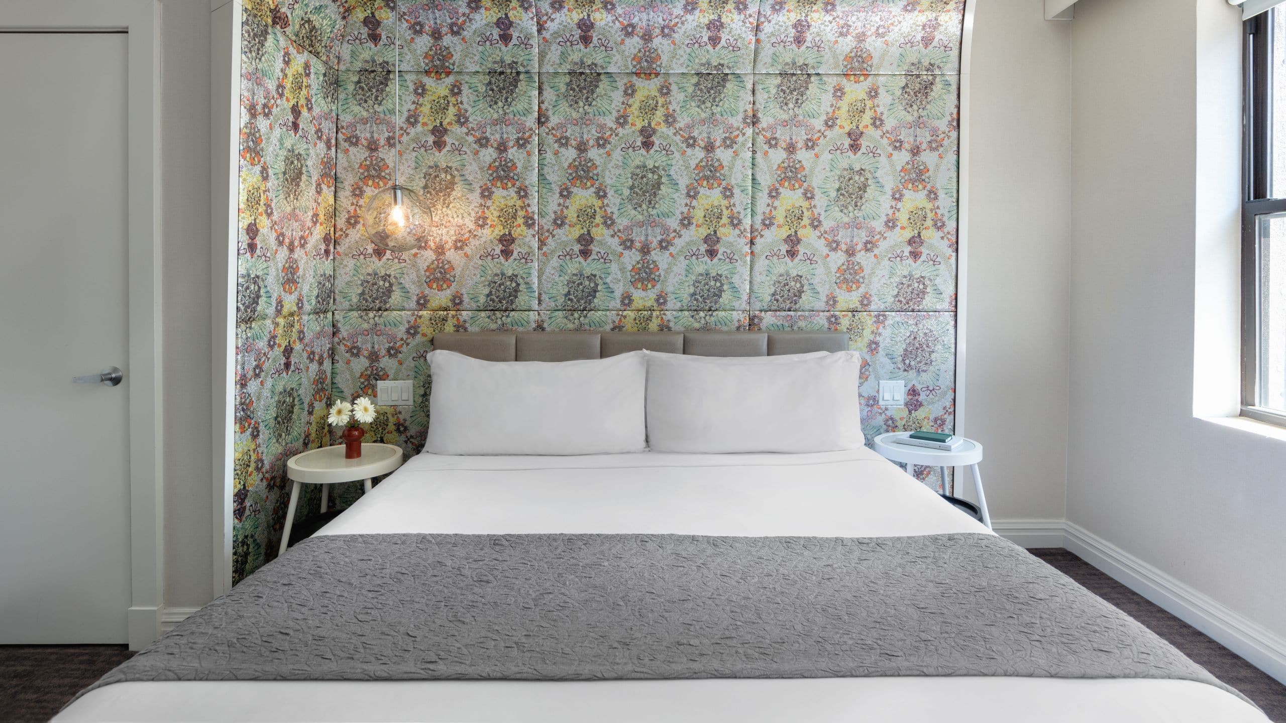 Dream Midtown Silver King Guest Room Bed