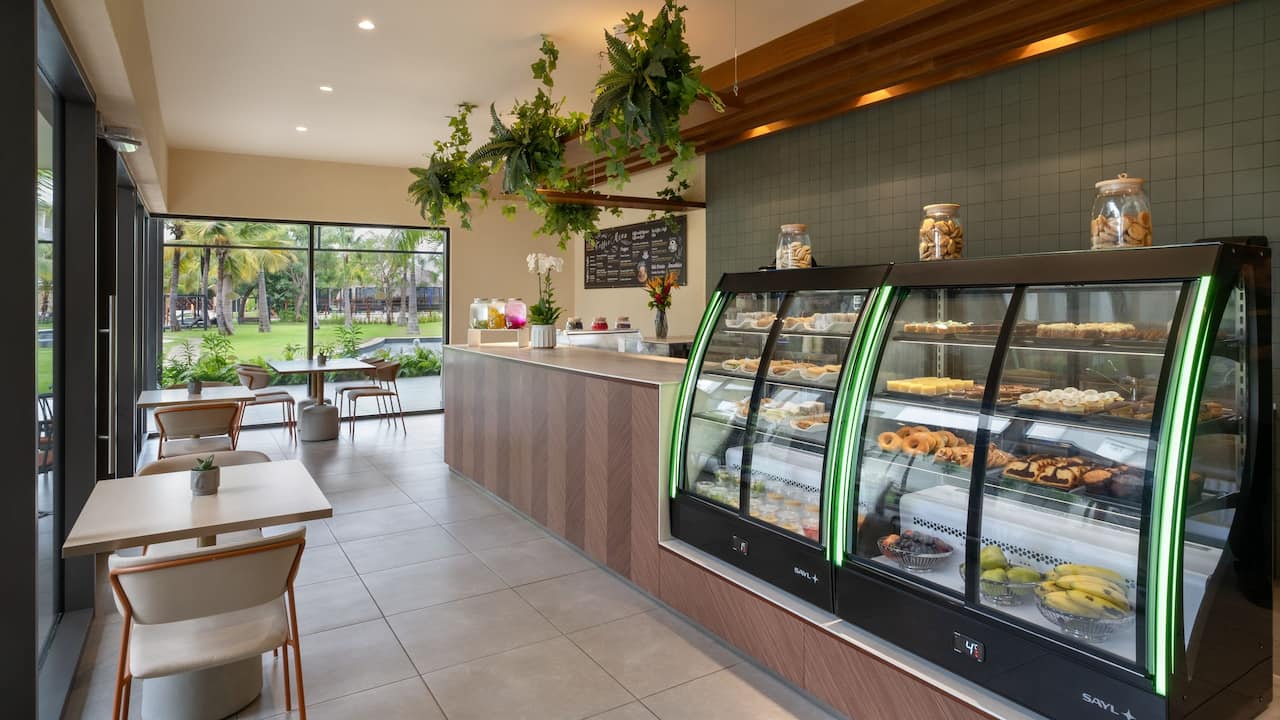 Dolce Snack and Coffee Bar