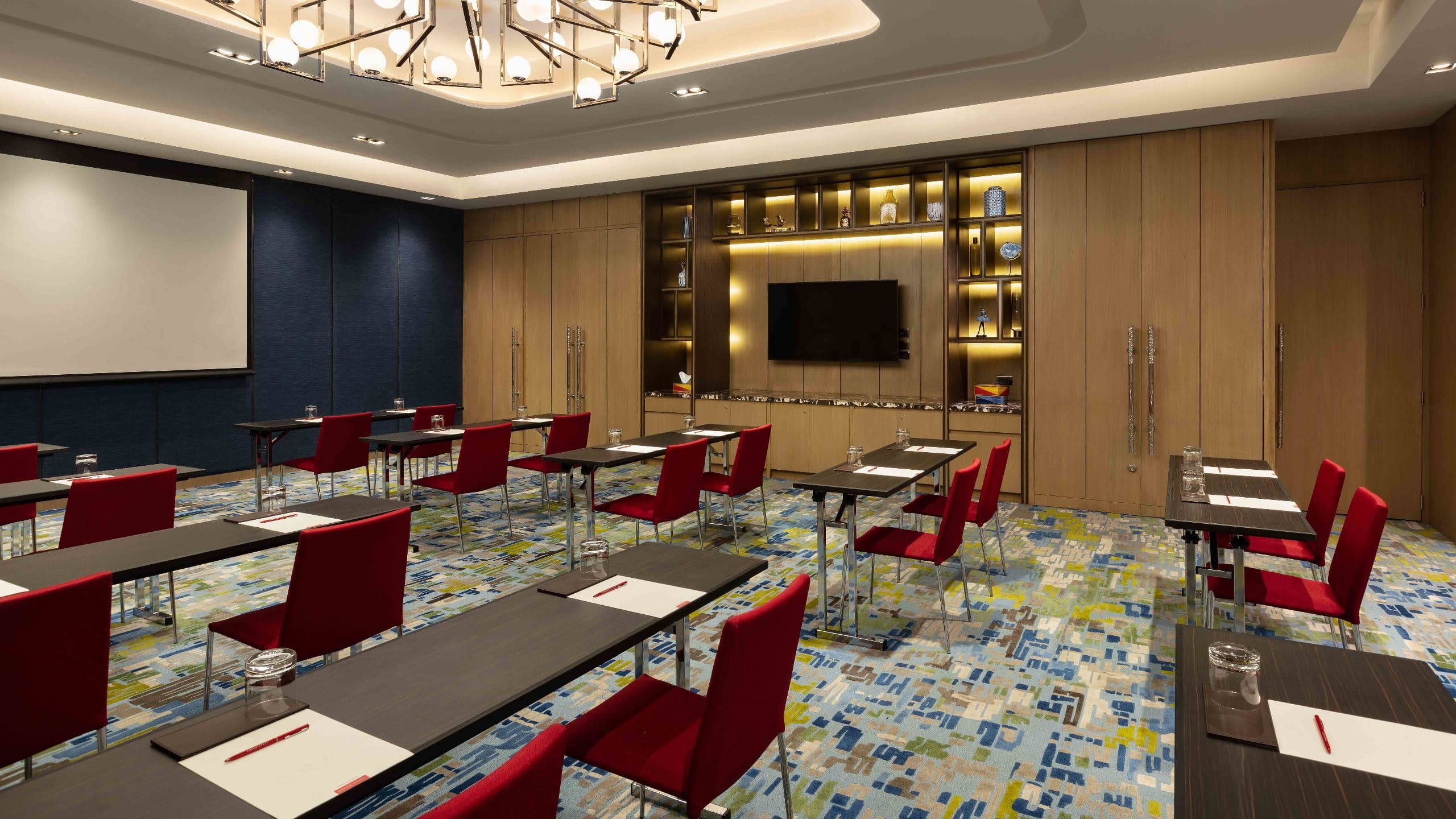 Grand Hyatt Manila The Gallery Angle