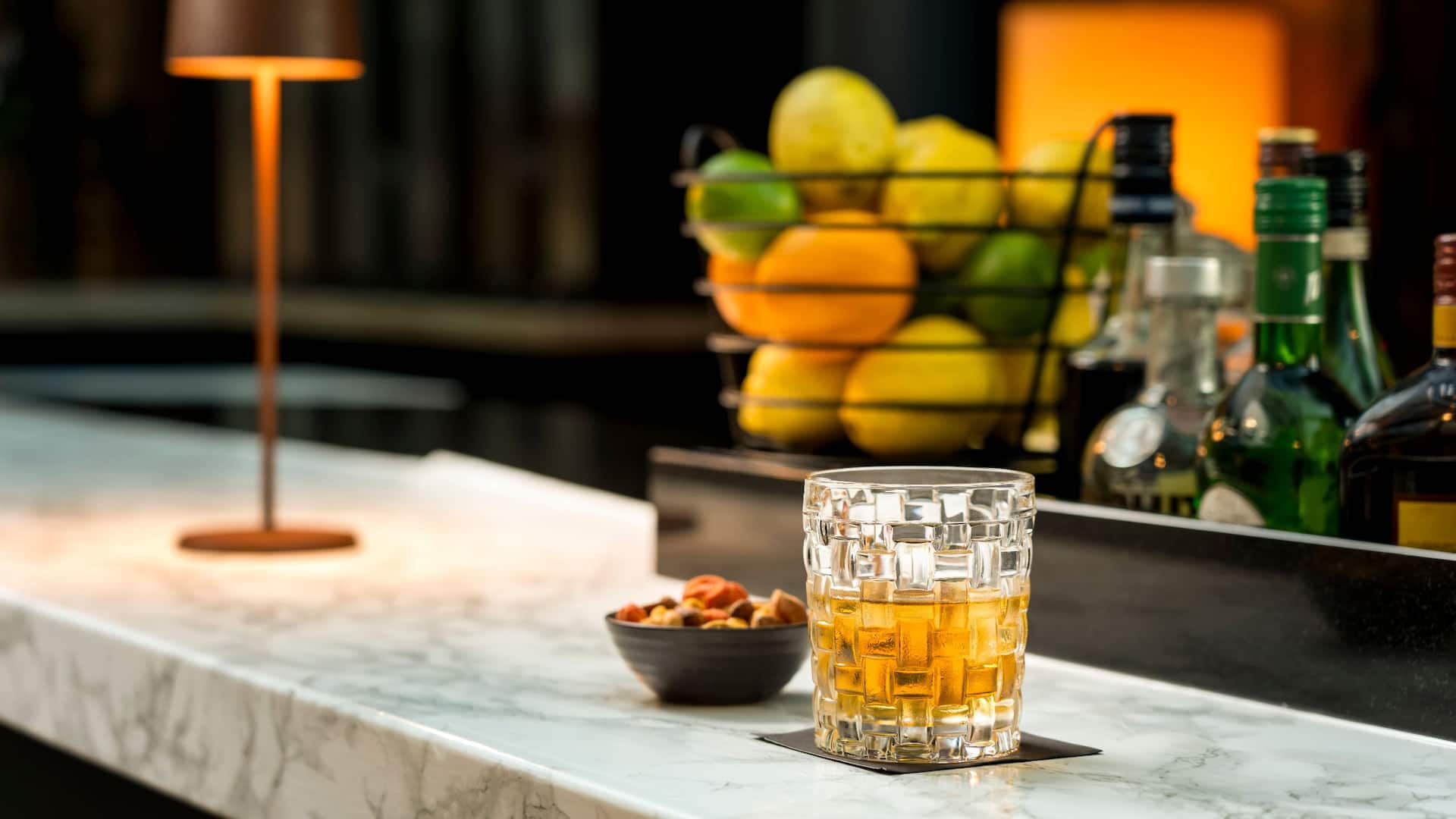 M Lounge bar counter with whisky and nuts at Hyatt Regency Mainz