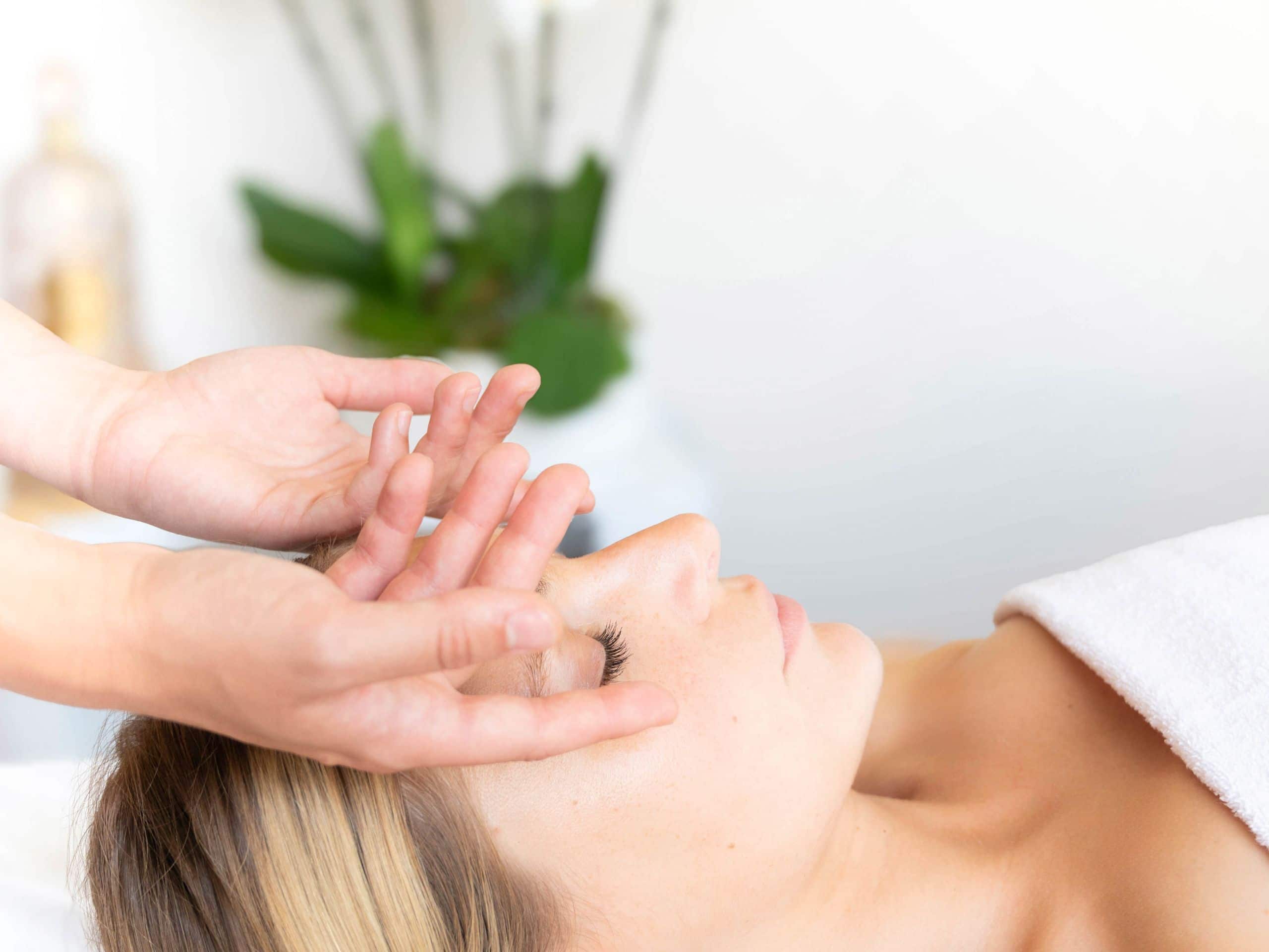 Hôtel du Palais Biarritz Face Treatment Flower