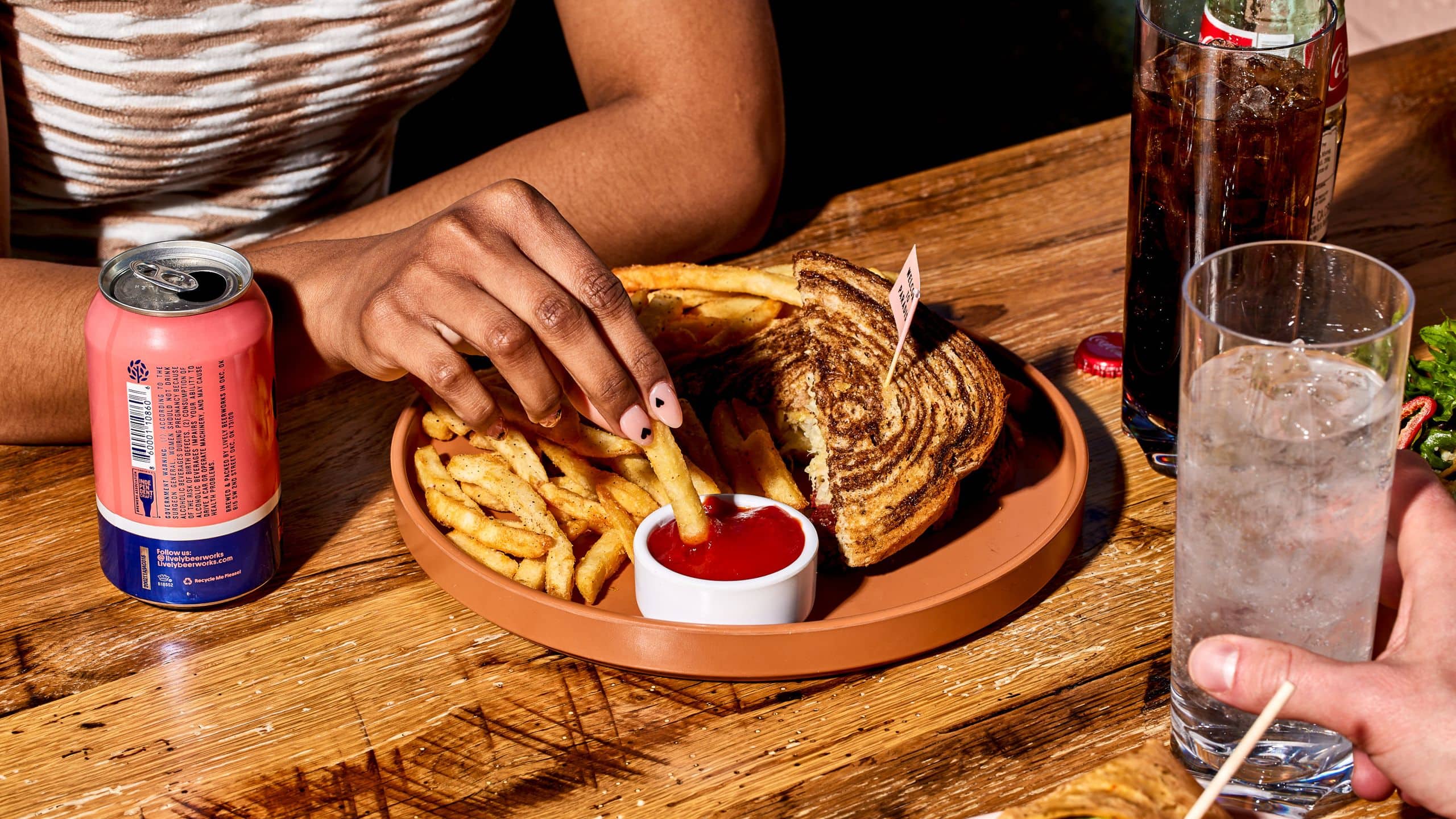 Fordson Hotel Pool Bar Guest With Ruben