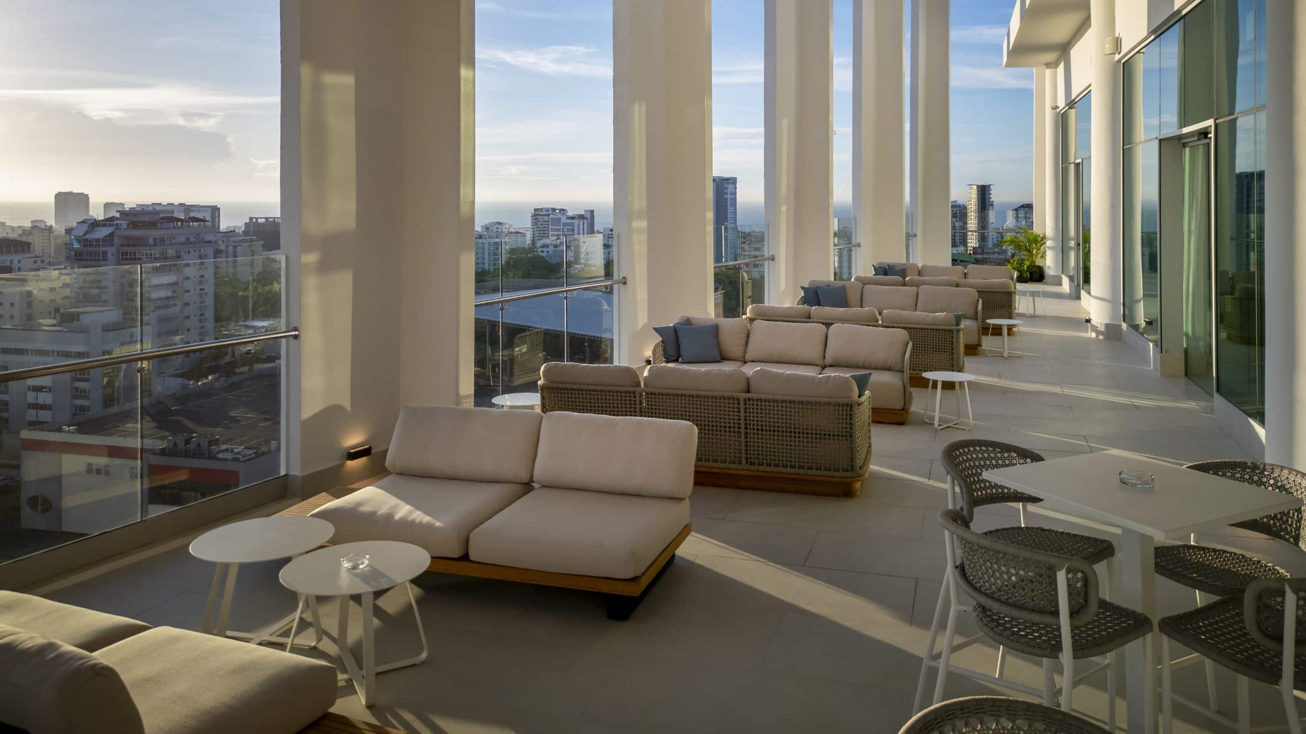 1 de 3 Hyatt Centric Santo Domingo Rooftop Terrace