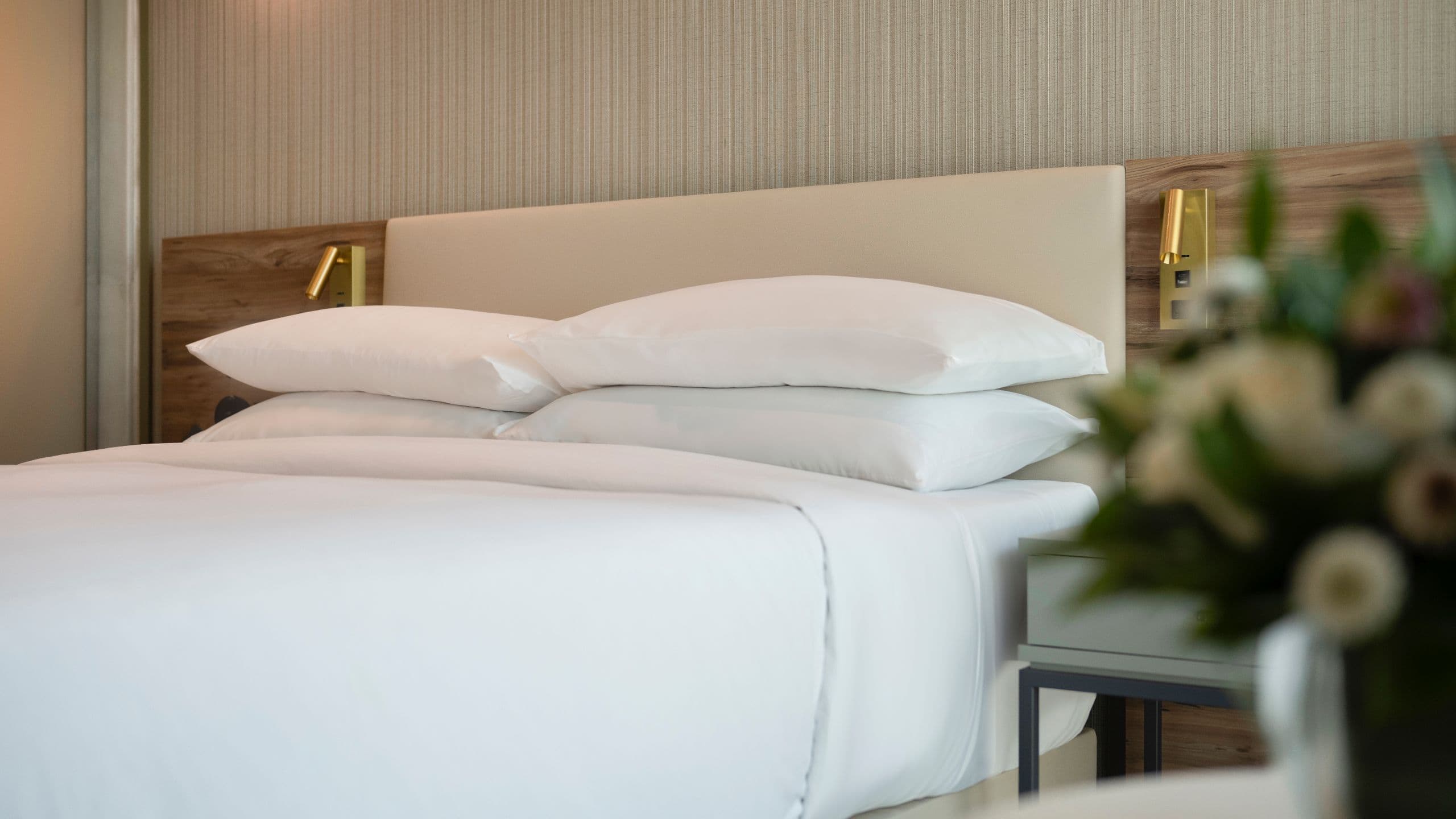 3 of 6 Hyatt Centric Santo Domingo One Qeen Bed Standard Details