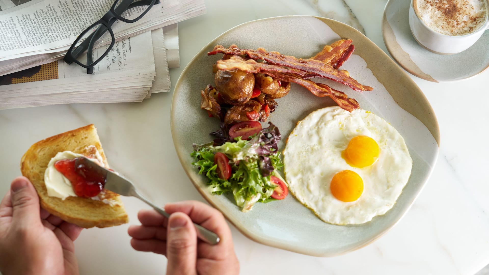 Hyatt Regency HR_P0471 Breakfast Bacon Egg And Toast With Jam