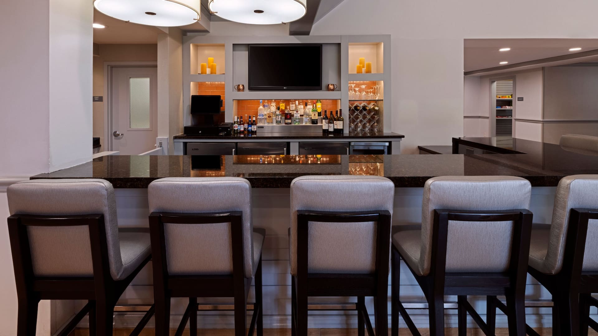 Hyatt House Parsippany-East Hbar