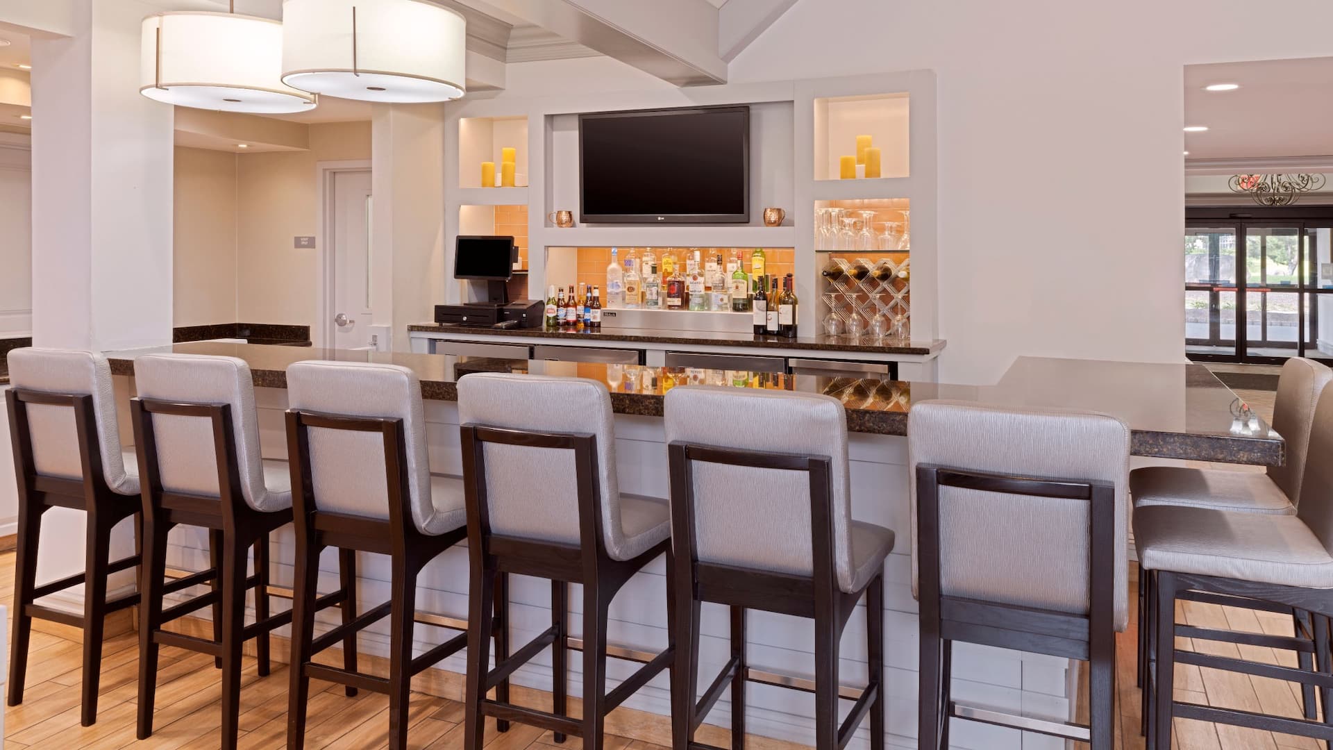 Hyatt House Parsippany-East Hbar Seating