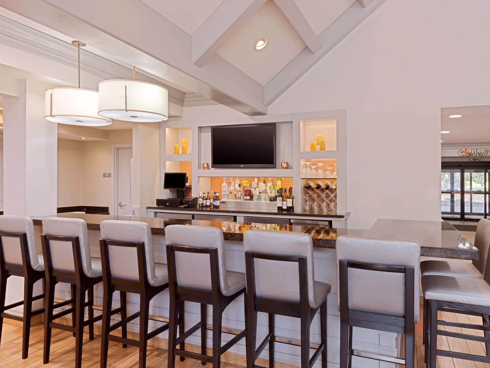Hyatt House Parsippany-East Hbar Seating