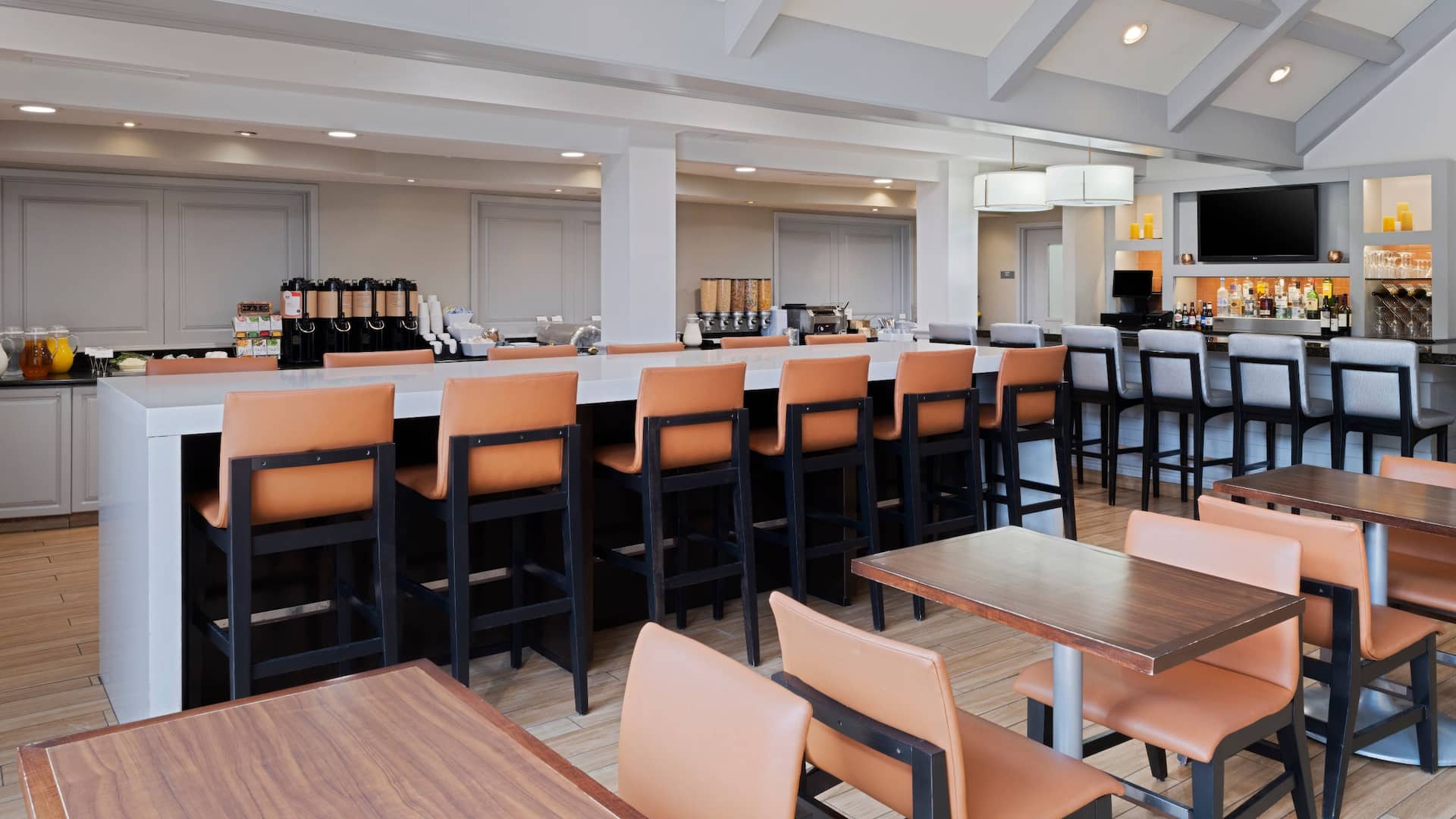 Hyatt House Parsippany-East Breakfast Seating Tables