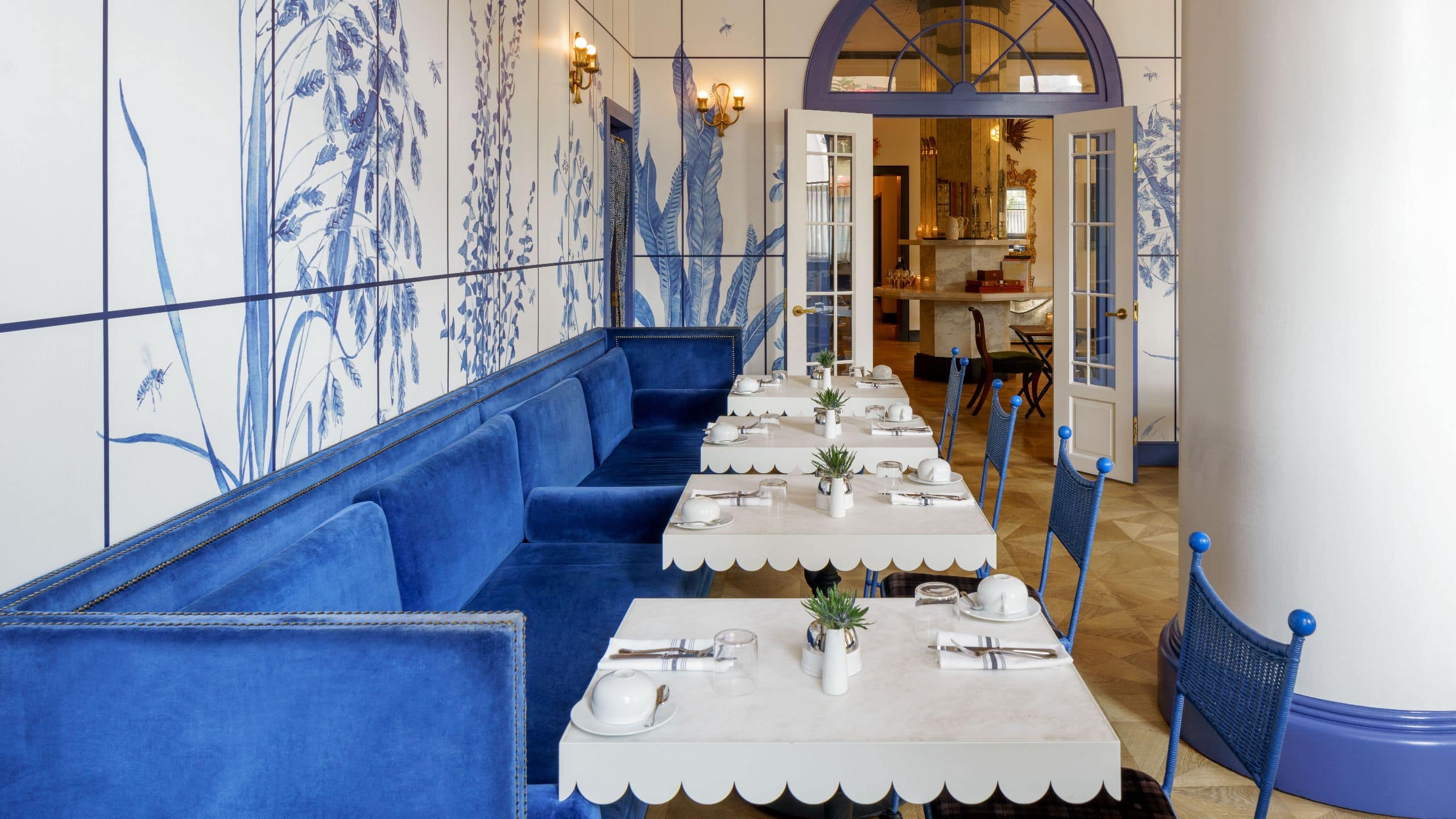 Maison Métier Breakfast Restaurant Seating