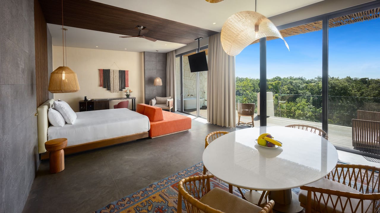 Preferred Club Master Suite Tropical View