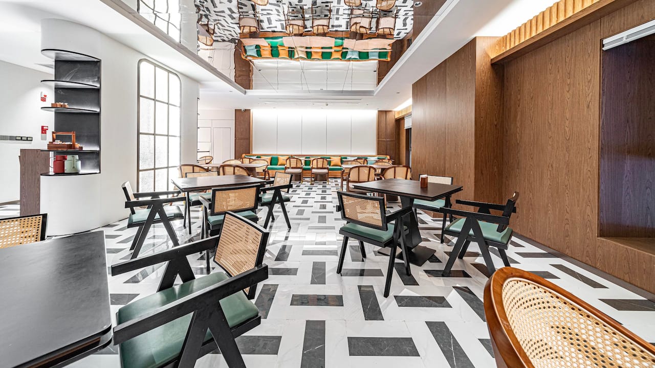 Restaurant Dining Tables