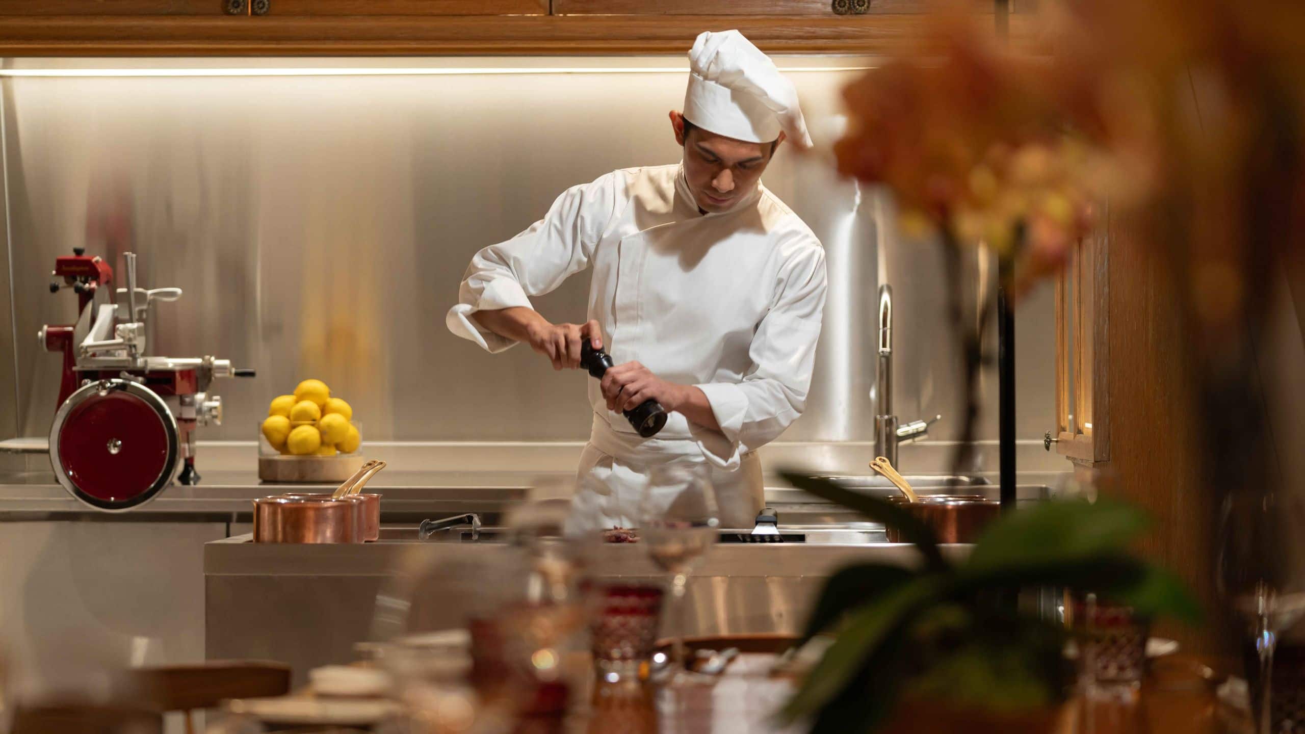 Grand Hyatt Manila The Peak Whiskey Bar One