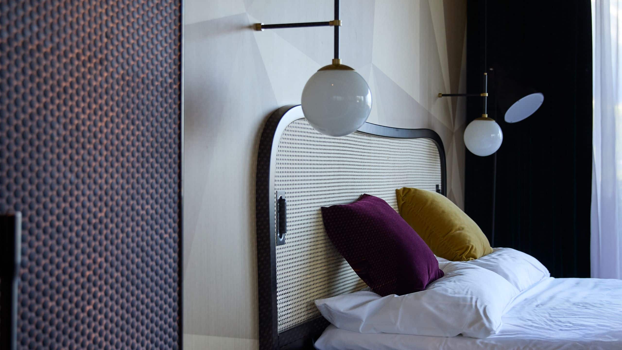 me and all hotel flims Bathtub Detail With The Bed