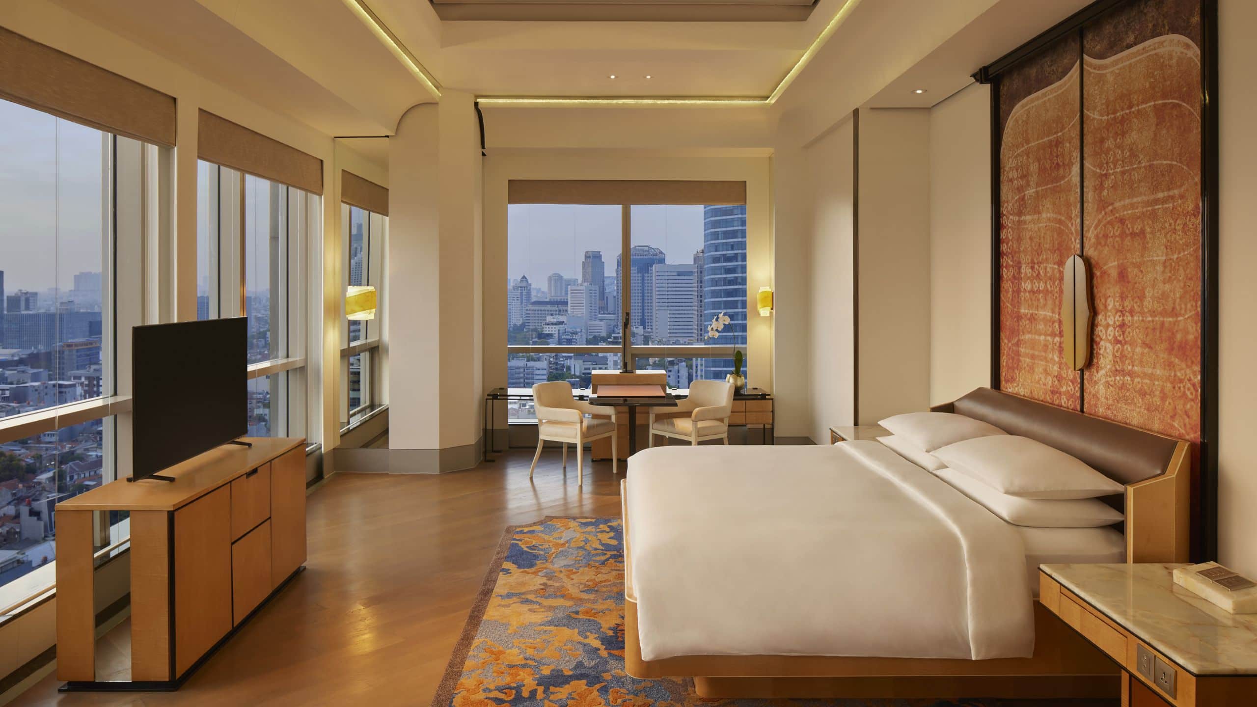 The Keraton at the Plaza One King Bed Corner Deluxe View