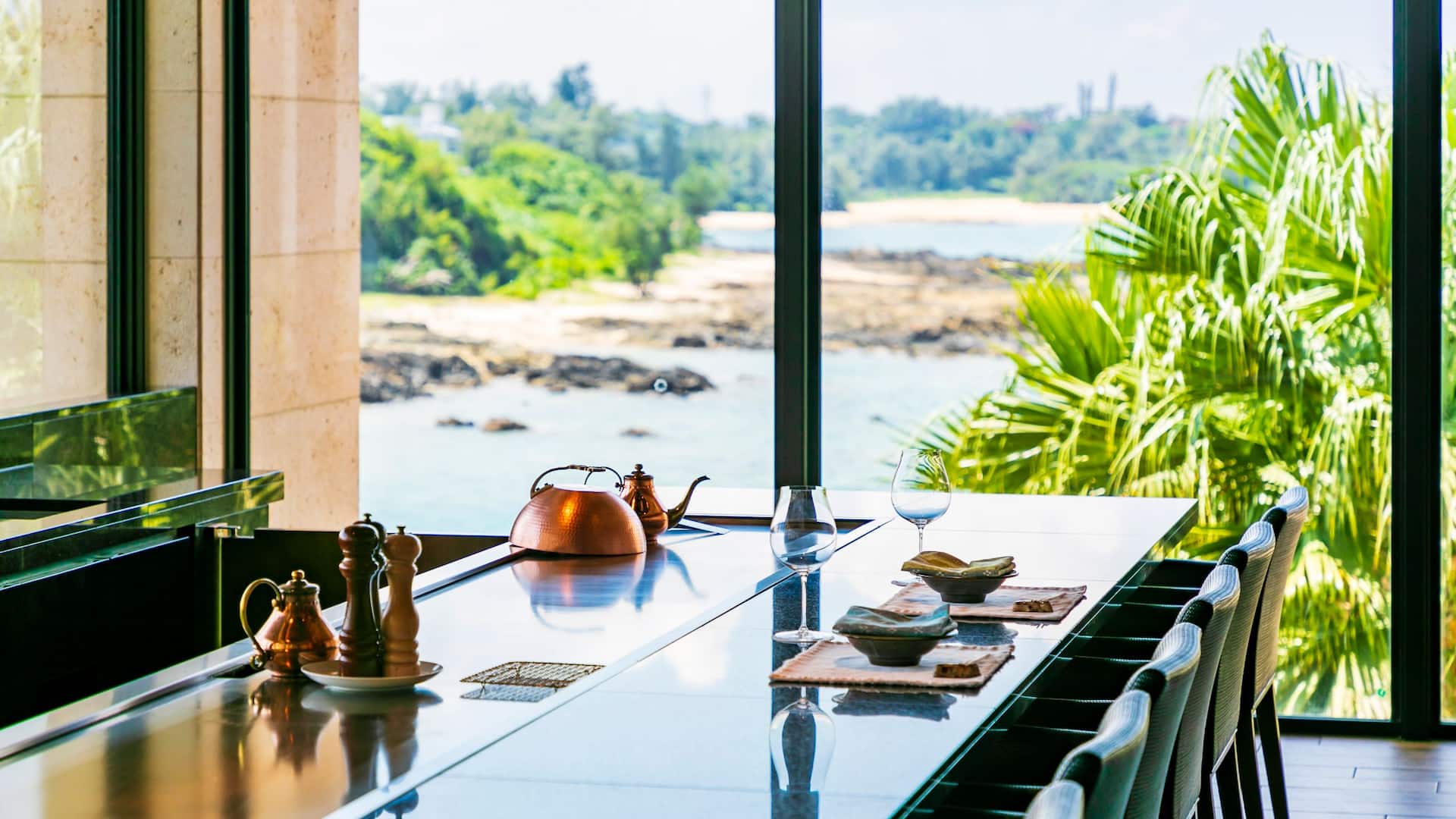 Hyatt Regency Seragaki Island, Okinawa Shirakachi Teppanyaki View