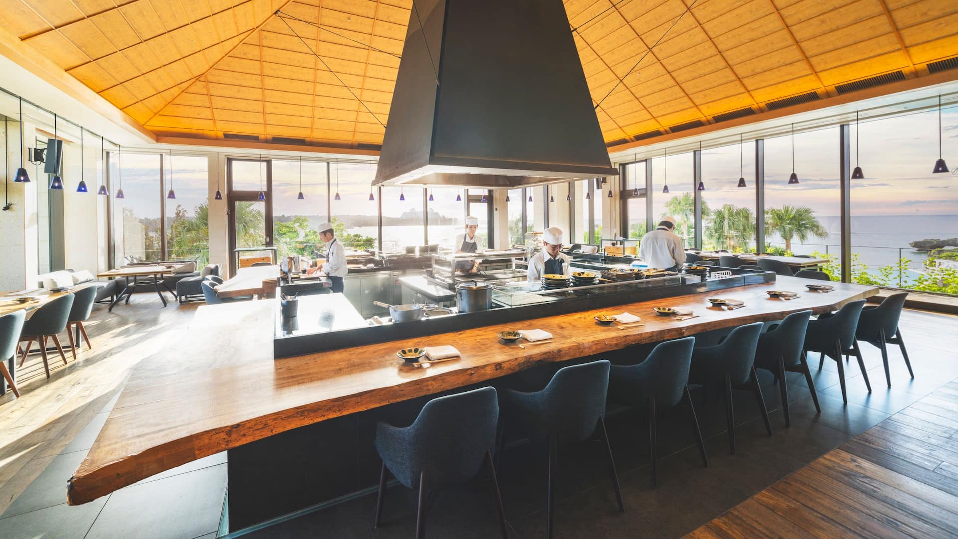 2 of 5 Hyatt Regency Seragaki Island, Okinawa Shirakachi Robata Seat