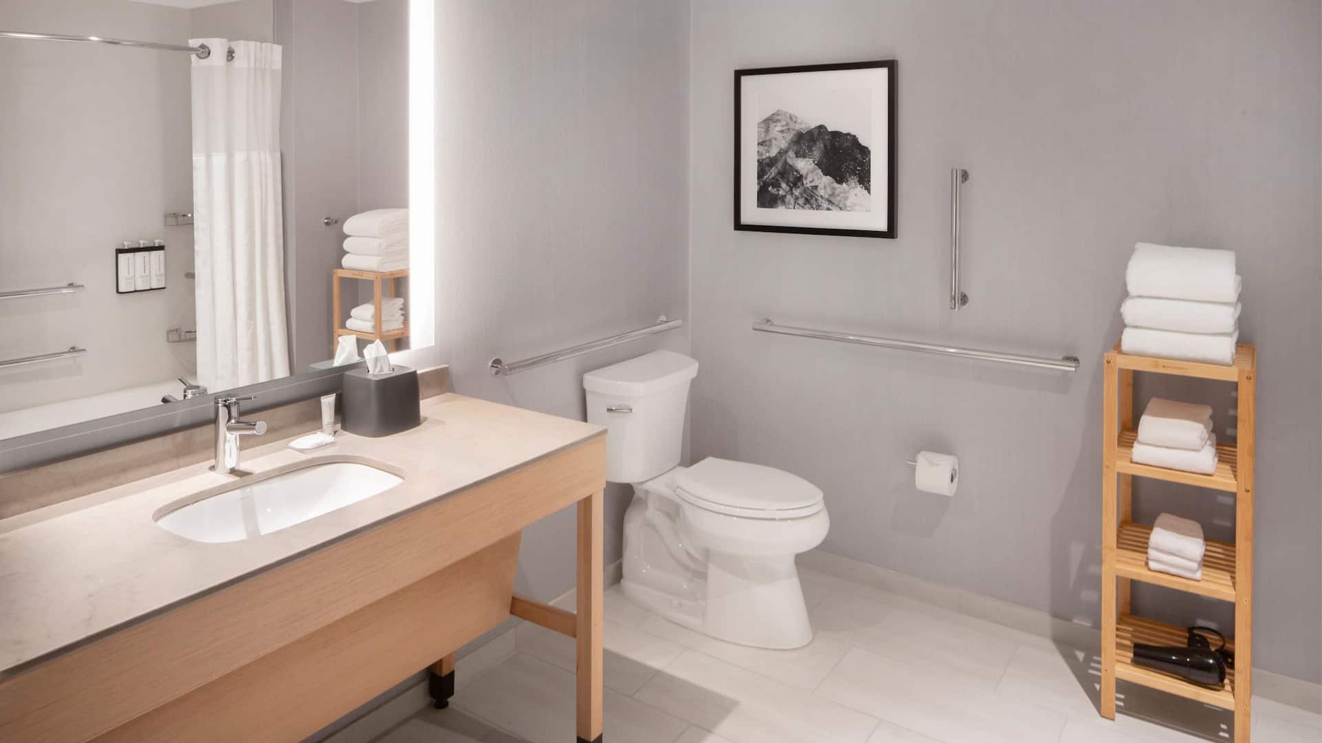 Hyatt Place South Reno Accessible Bathroom With Tub