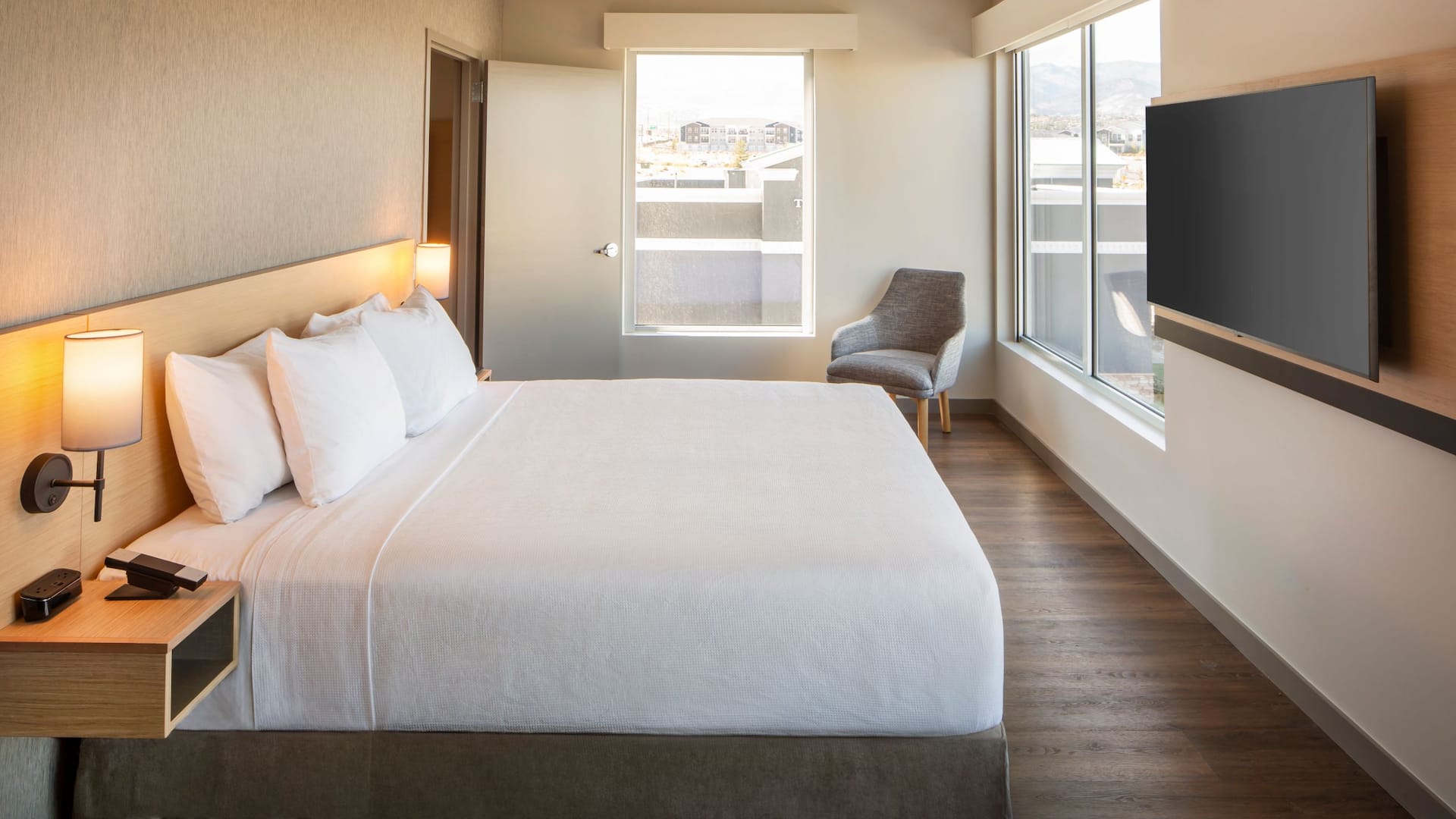Hyatt Place South Reno King Suite Bedroom
