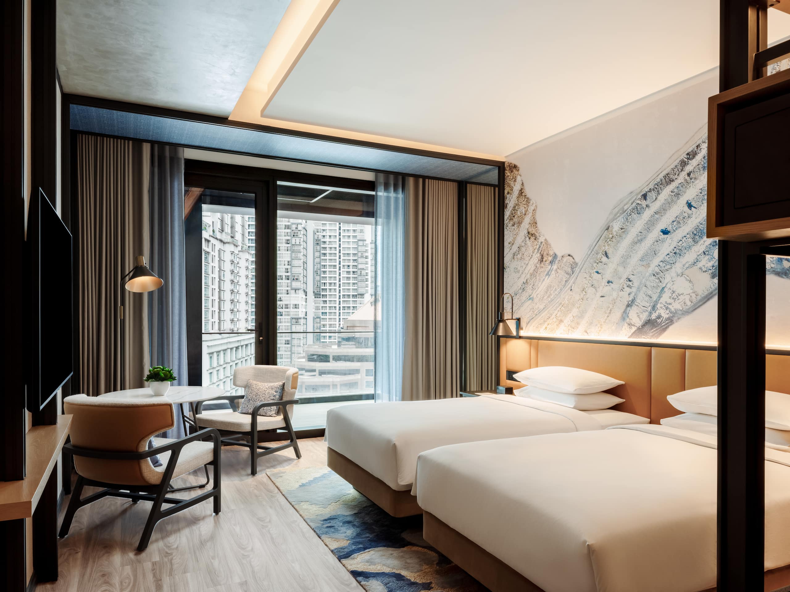 1 из 2 Hyatt Centric City Centre Kuala Lumpur Twin Beds Balcony Guest Bedroom