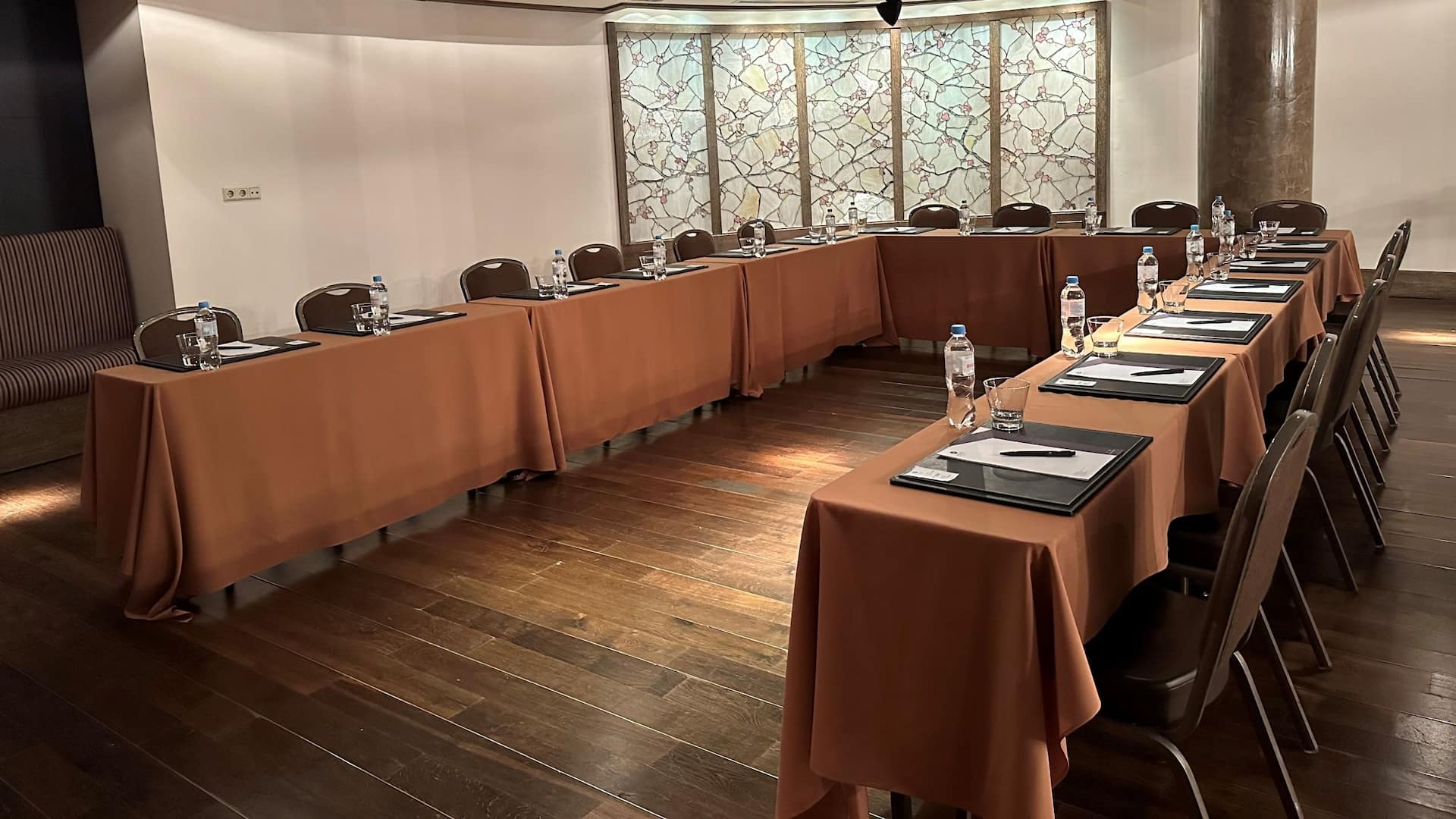 1 з 1 Hyatt Regency Kyiv Brunello U Shape