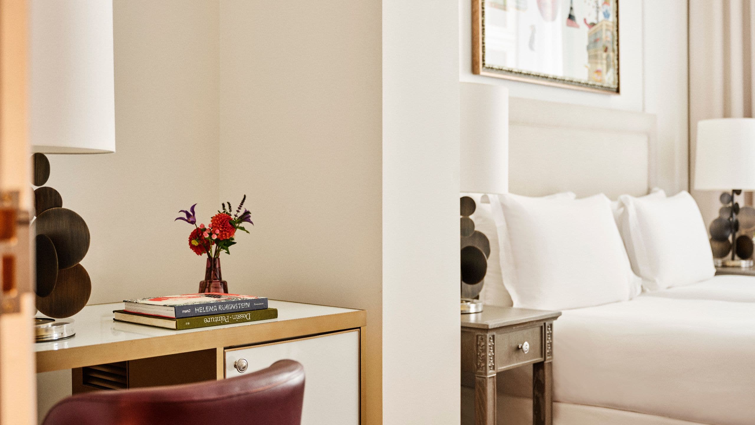 第 6，共 6 Hôtel du Louvre Twin Bed Table Details