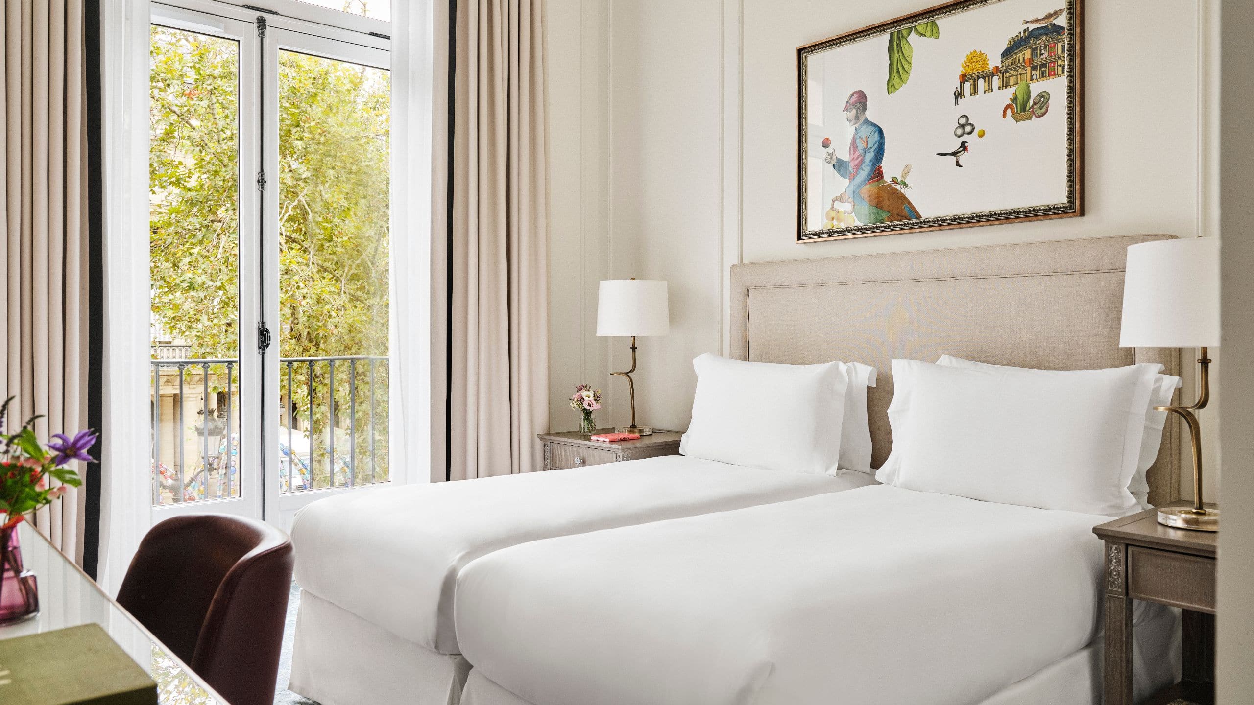 Hôtel du Louvre Twin Bed View Bedroom