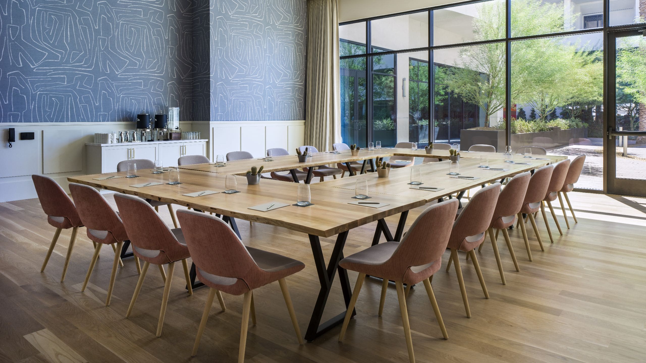 Thompson Hotels Las Palmas Meeting Room