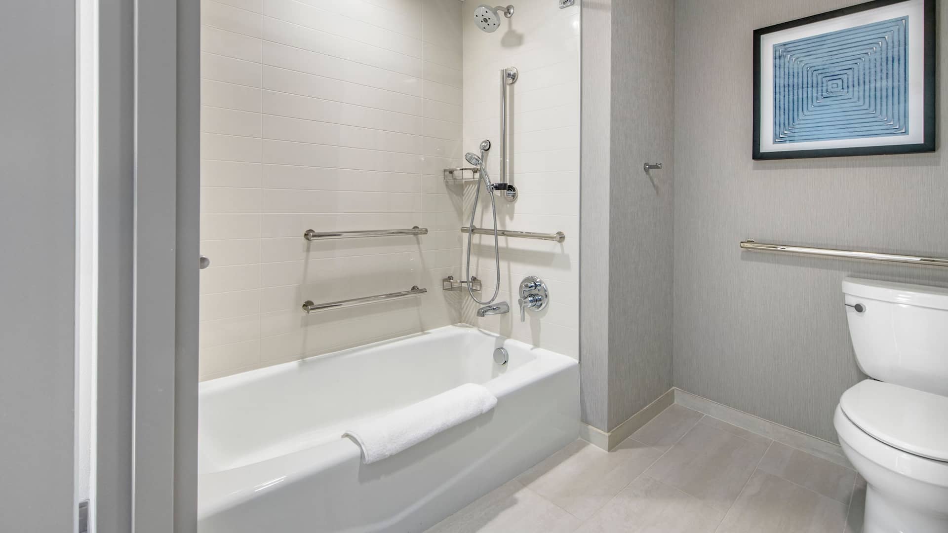 2/3 Hyatt Place Accessible Tub