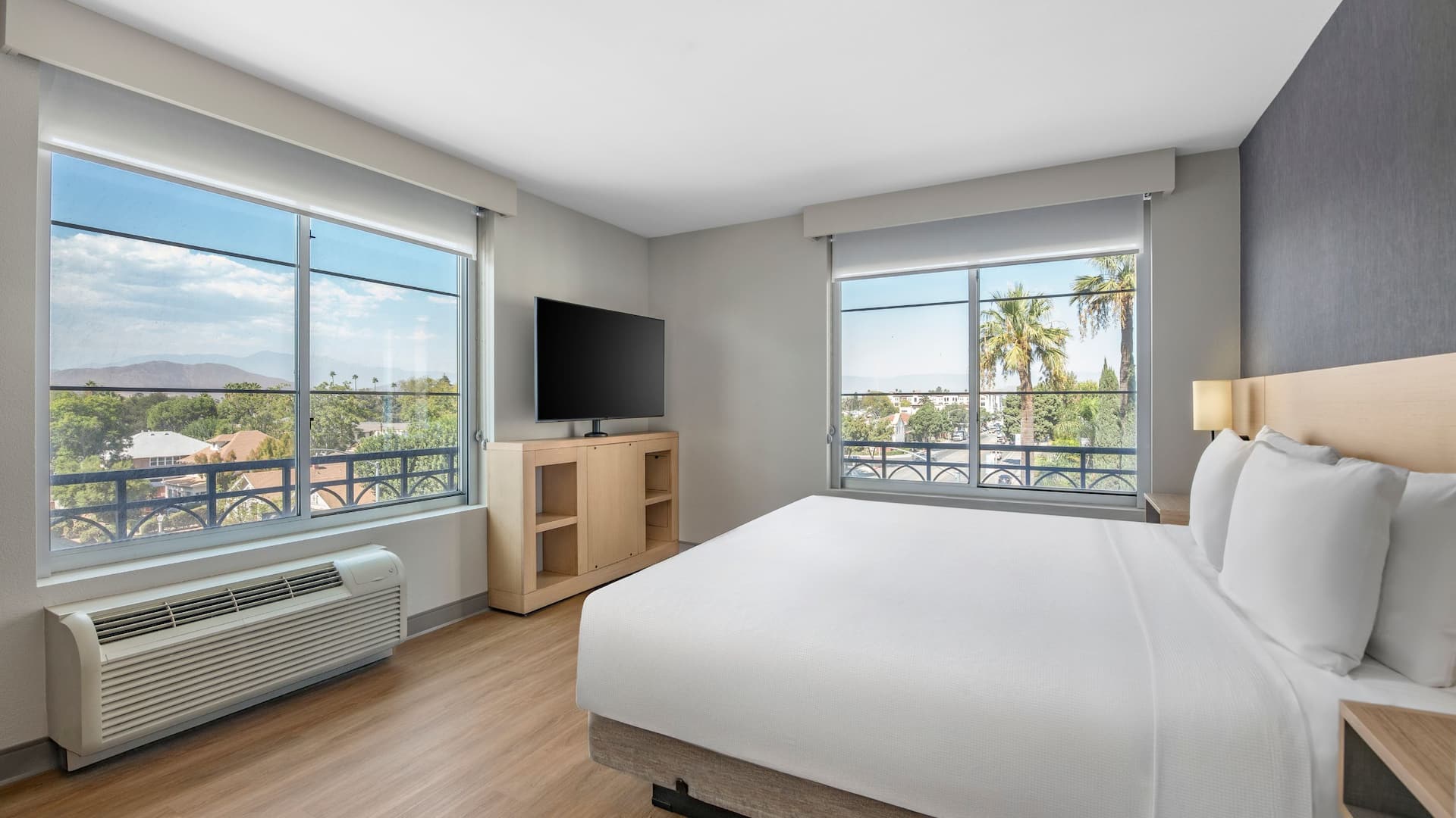 Hyatt Place Riverside/Downtown One Bed Room Accessible