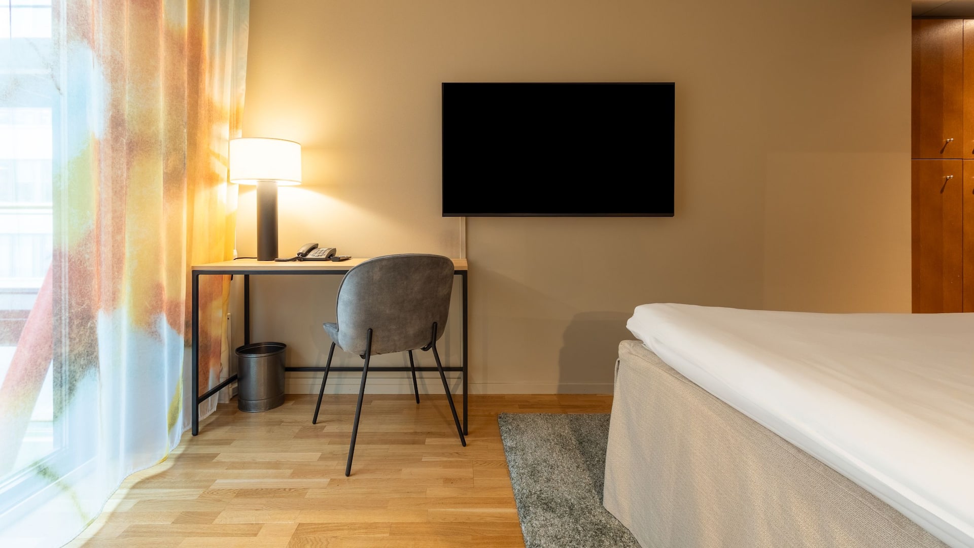Hotel G Gothenburg Double Bed Desk With Tv