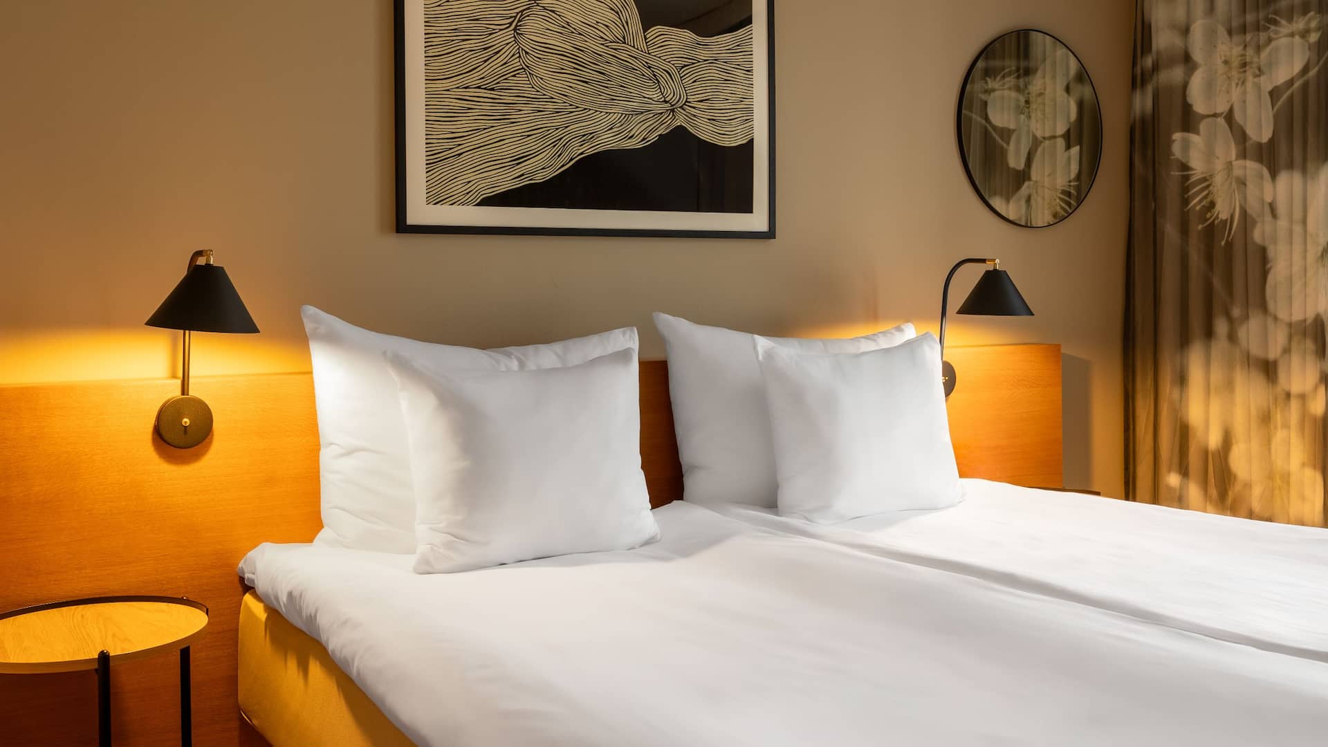 Hotel G Gothenburg King Bed With Sofabed Detail